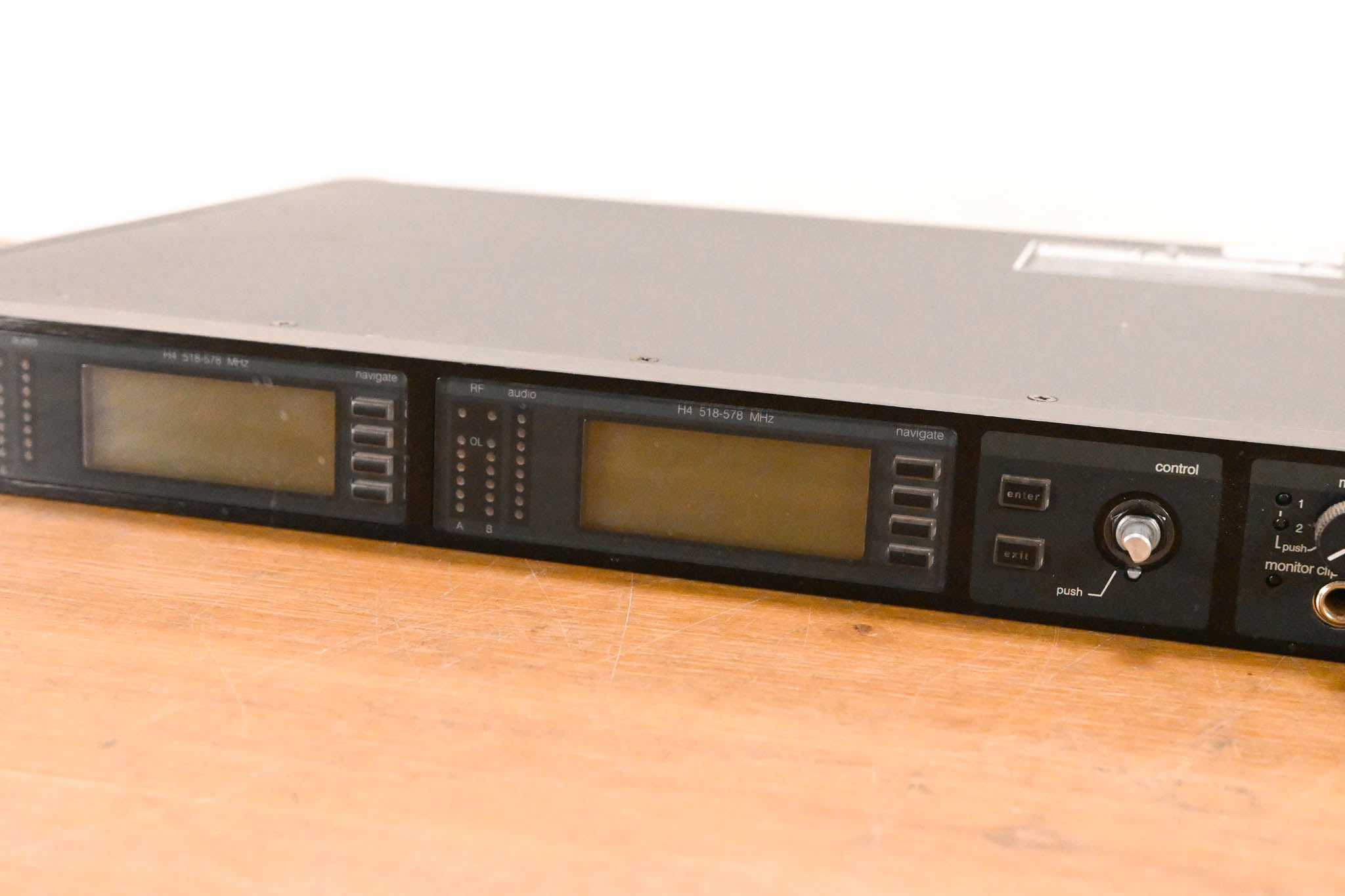 Shure UR4D Dual-Channel UHF Wireless Receiver - H4 Band: 518-578 MHz