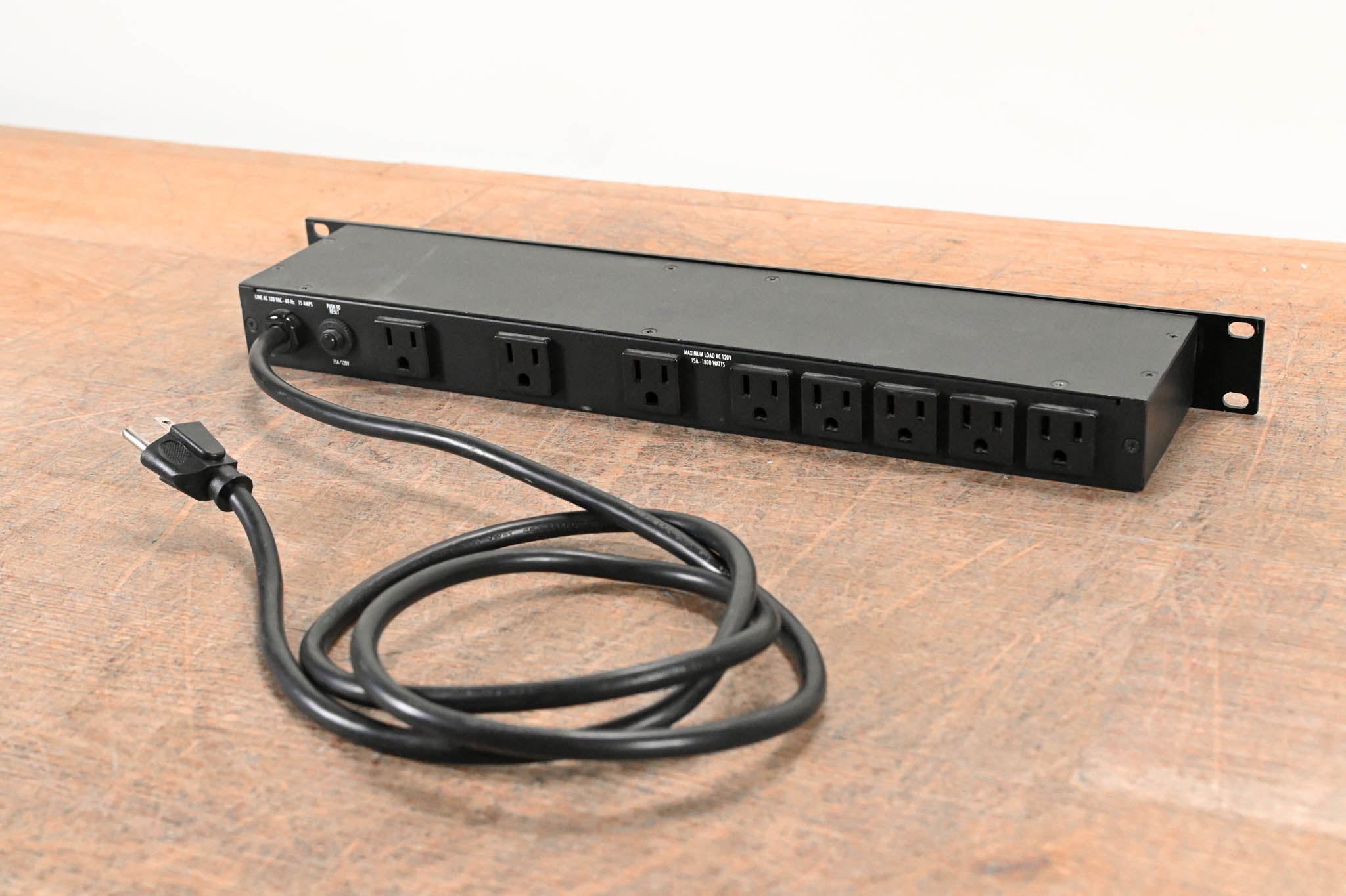 Furman M-8x2 8-Outlet Power Conditioner