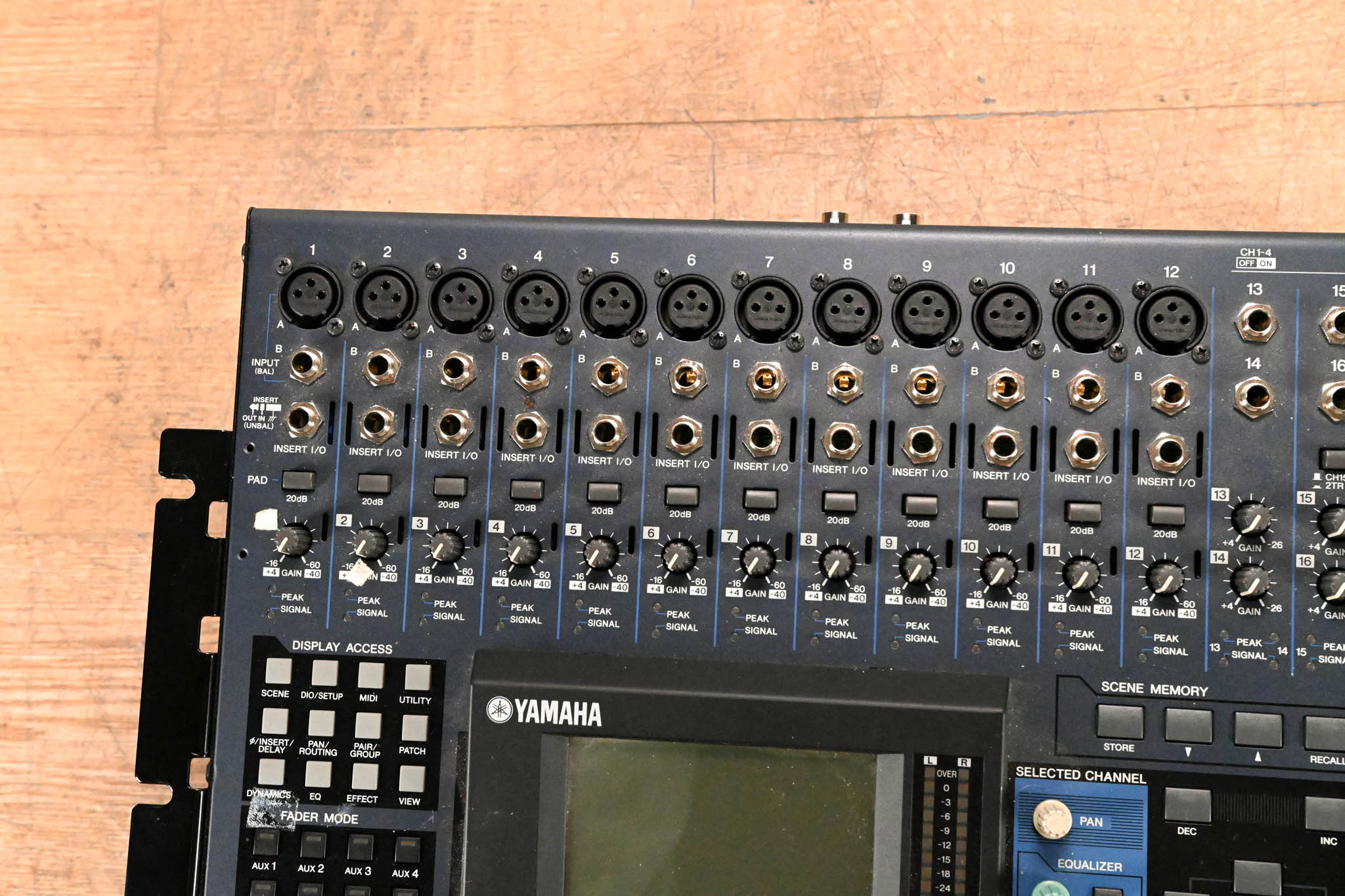 Yamaha 01V96 24-Bit/96k Digital Recording Mixer