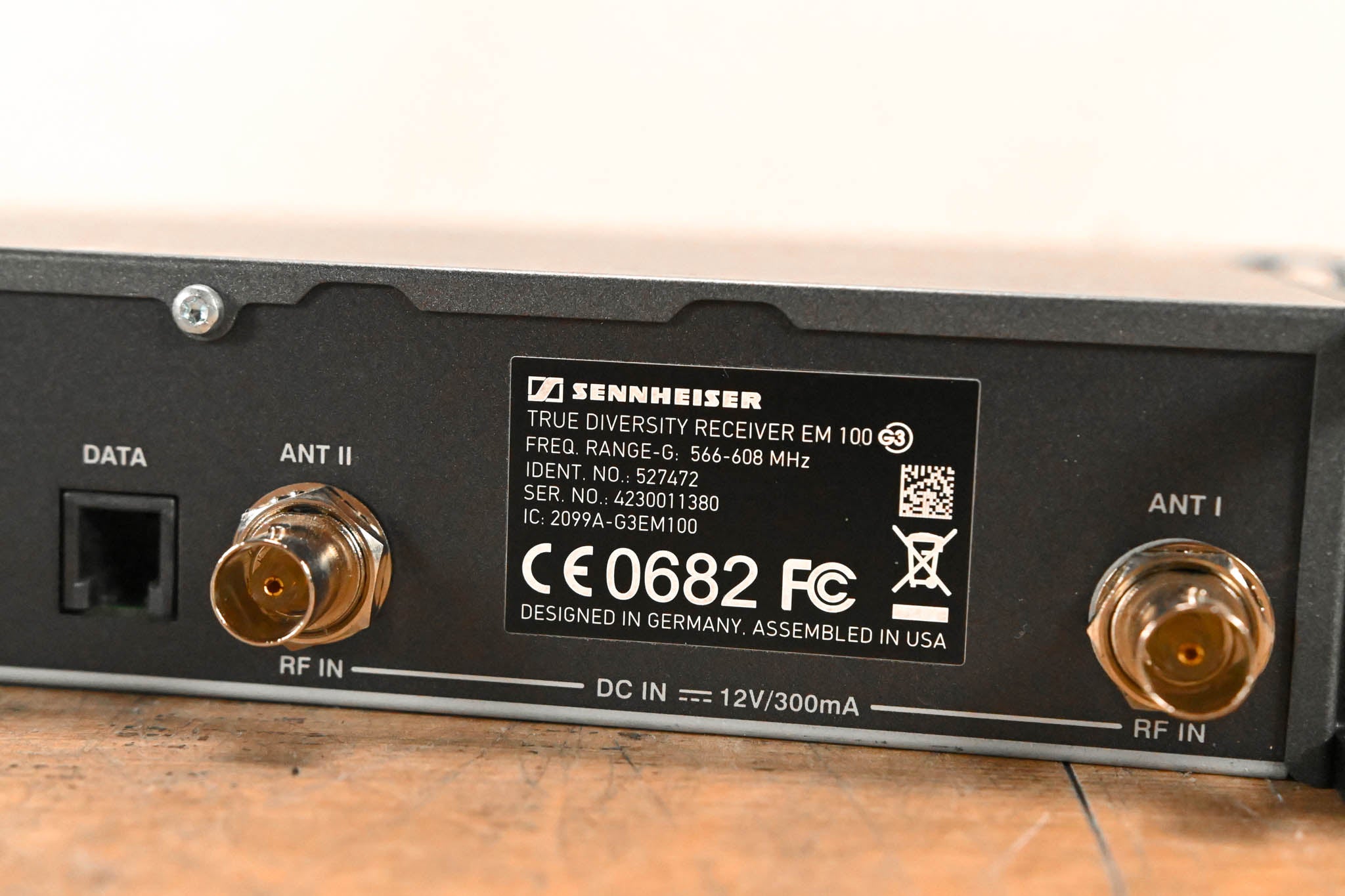 Sennheiser EM 100 G3 Wireless Receiver - G Range: 566-608 MHz