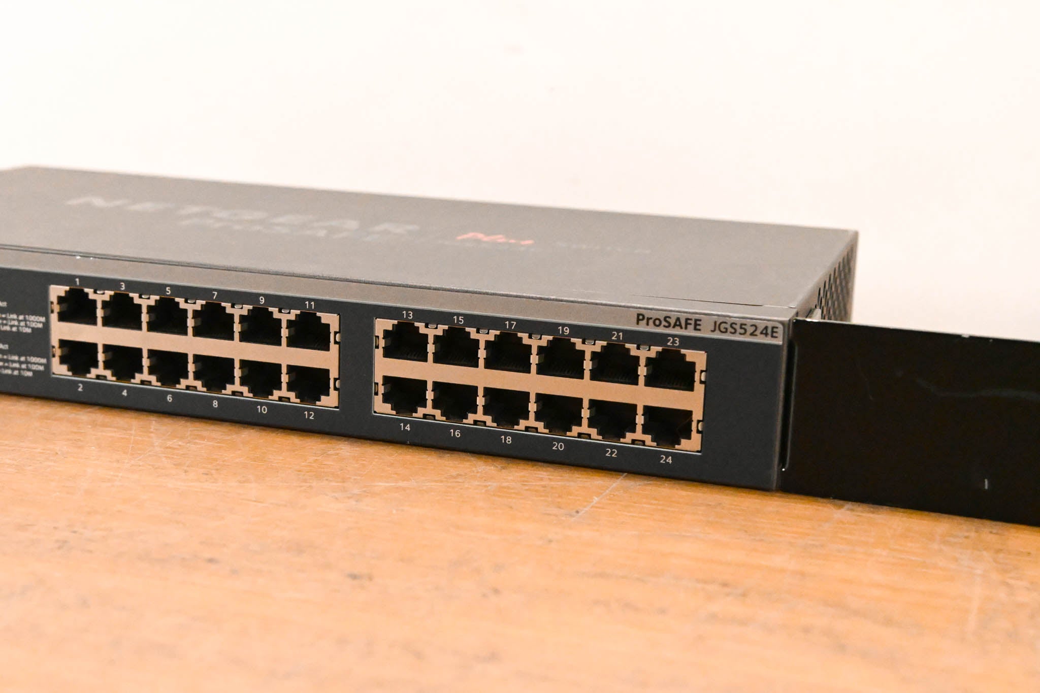 NETGEAR JGS524Ev2 ProSAFE Plus Switch 24-Port Gigabit Switch