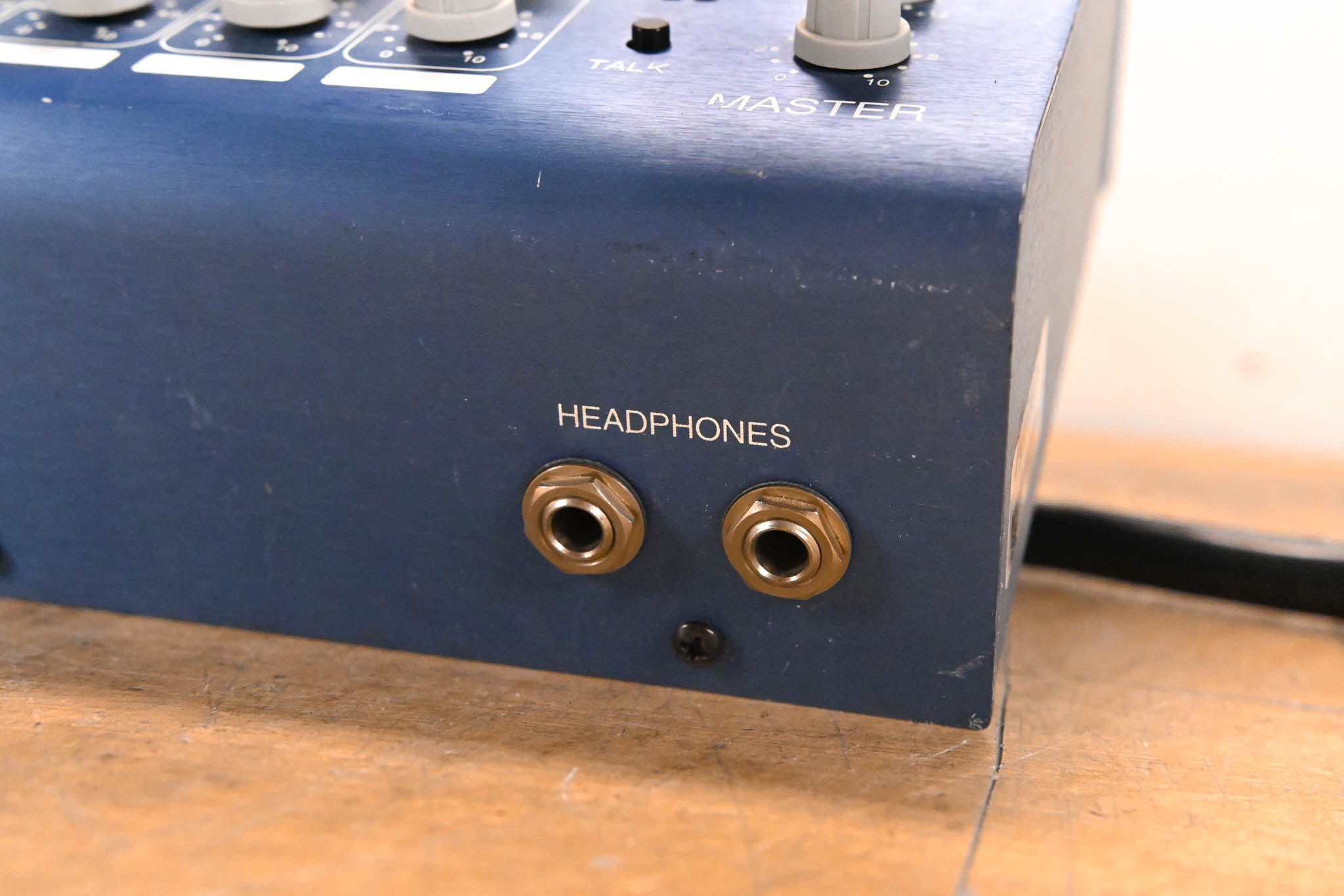 Furman HRM-16 16-Channel Headphone Mixing Station