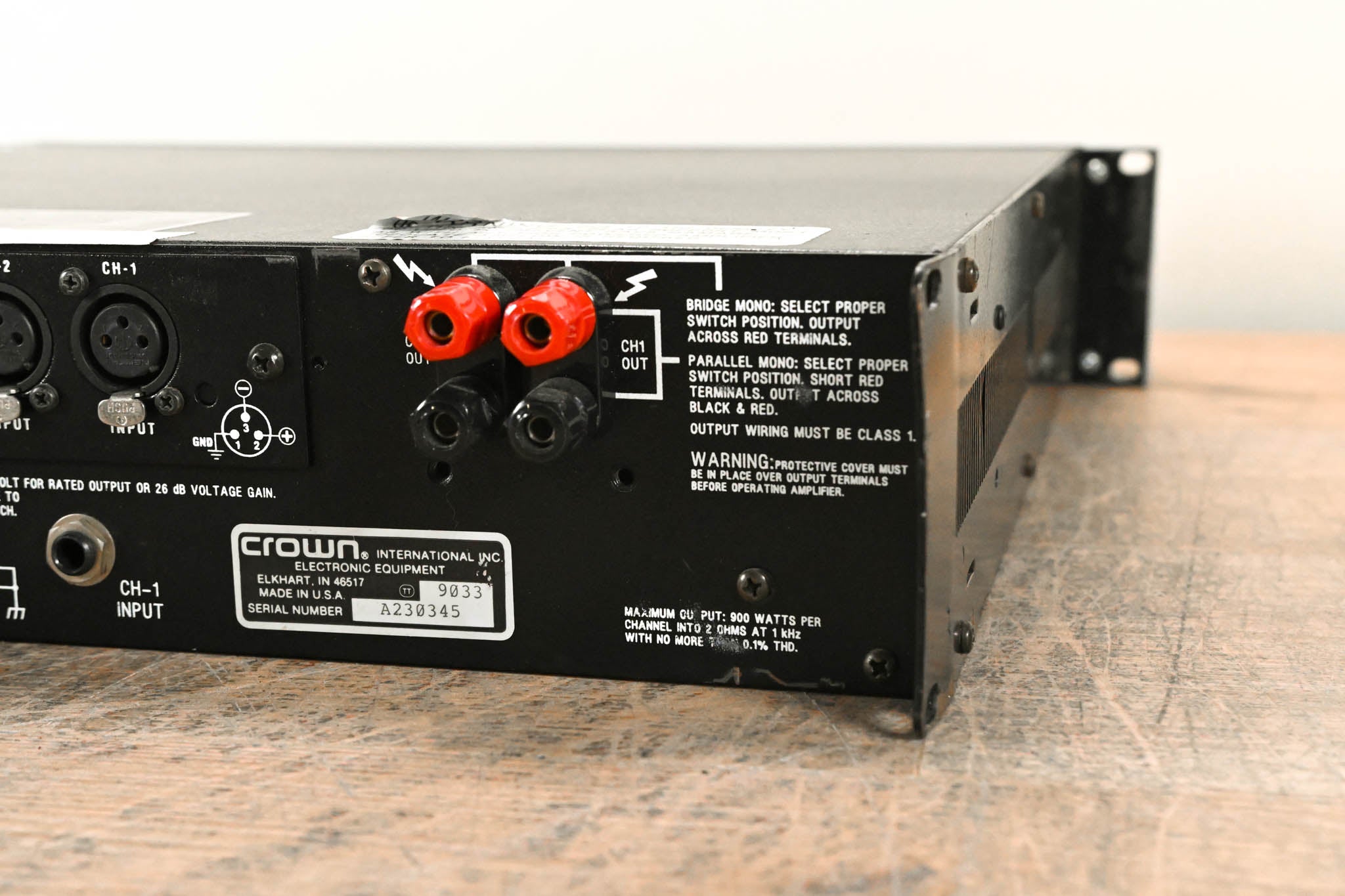 Crown Macro-Tech 2400 2-Channel Power Amplifier