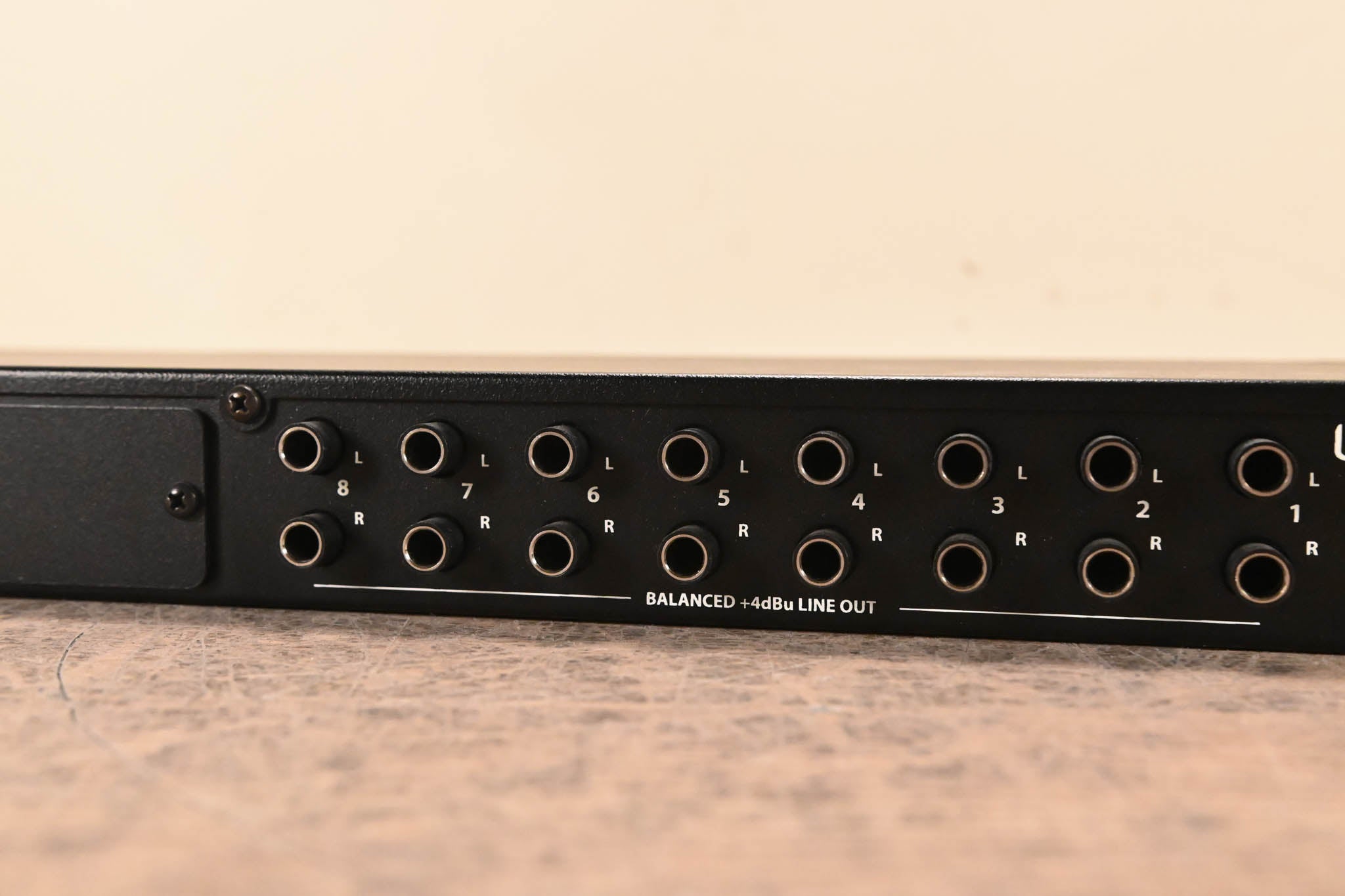 Digital Audio Labs Livemix DA-816 Analog Output Unit (NO POWER SUPPLY)