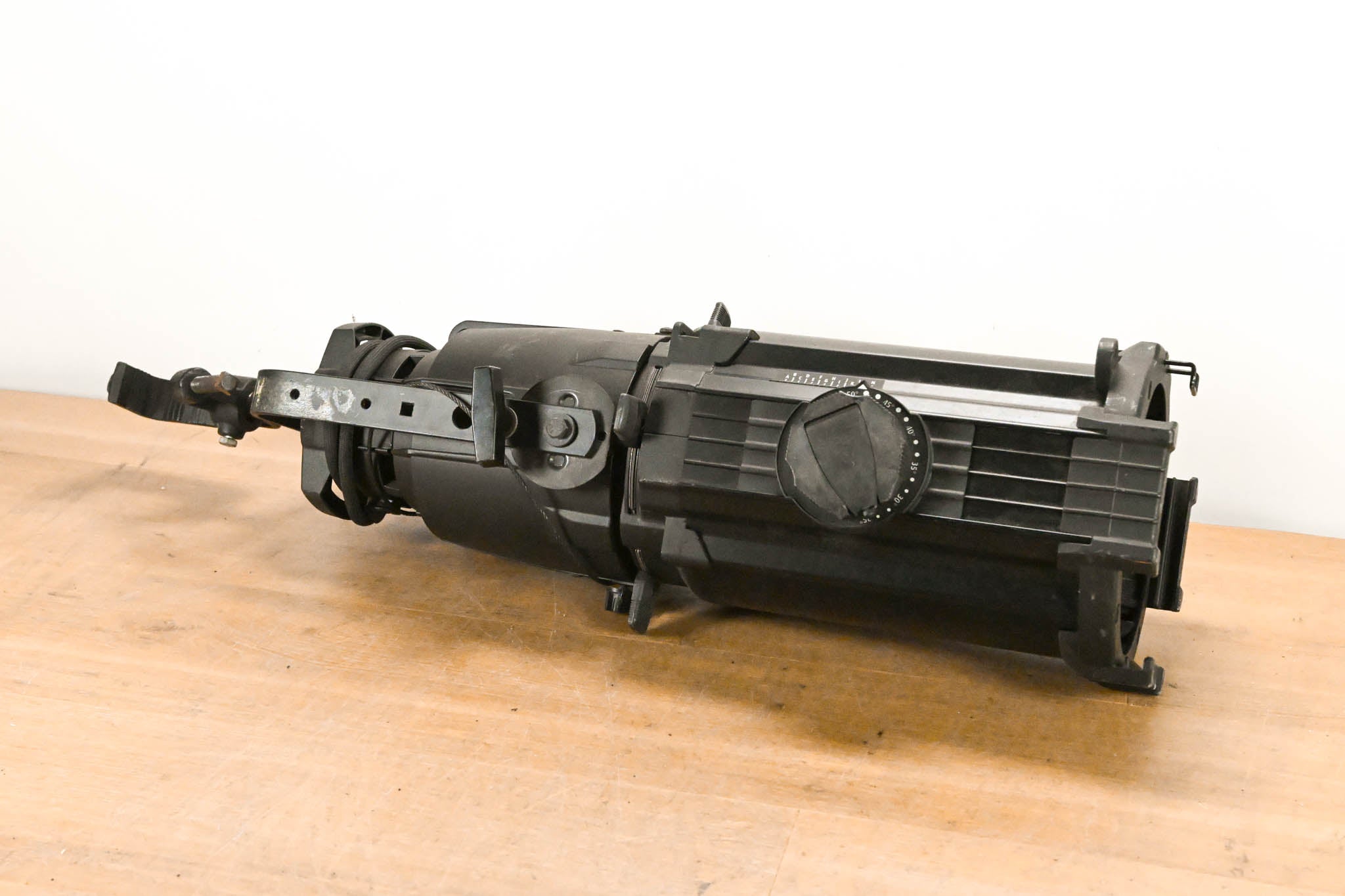 ETC Source Four Zoom 25-50 Degree 750 Ellipsoidal Light