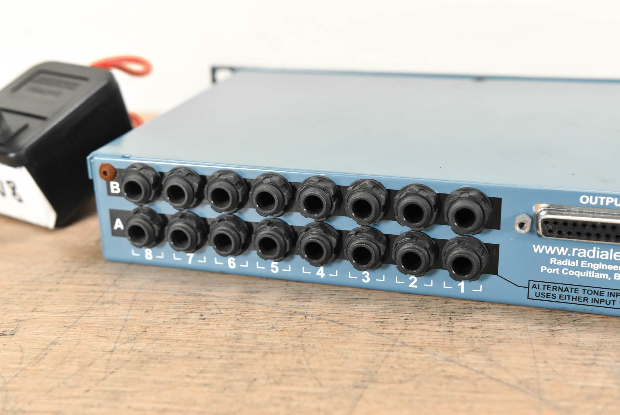 Radial SW8 MK2 8-Channel Line Level Auto-Switcher