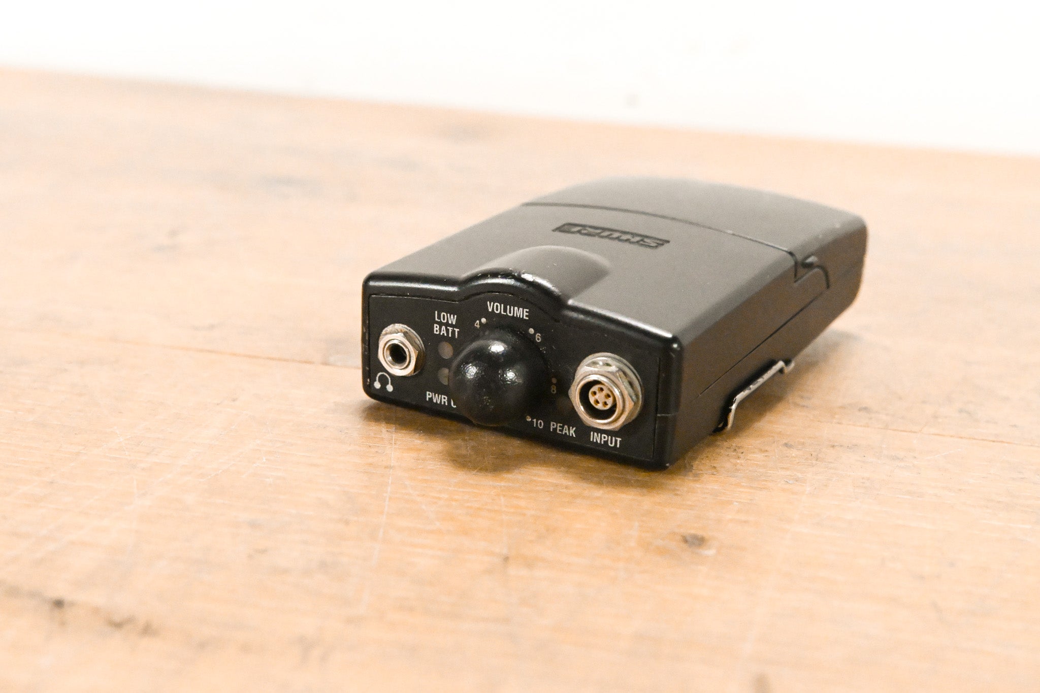 Shure P6HW Wired Bodypack Receiver