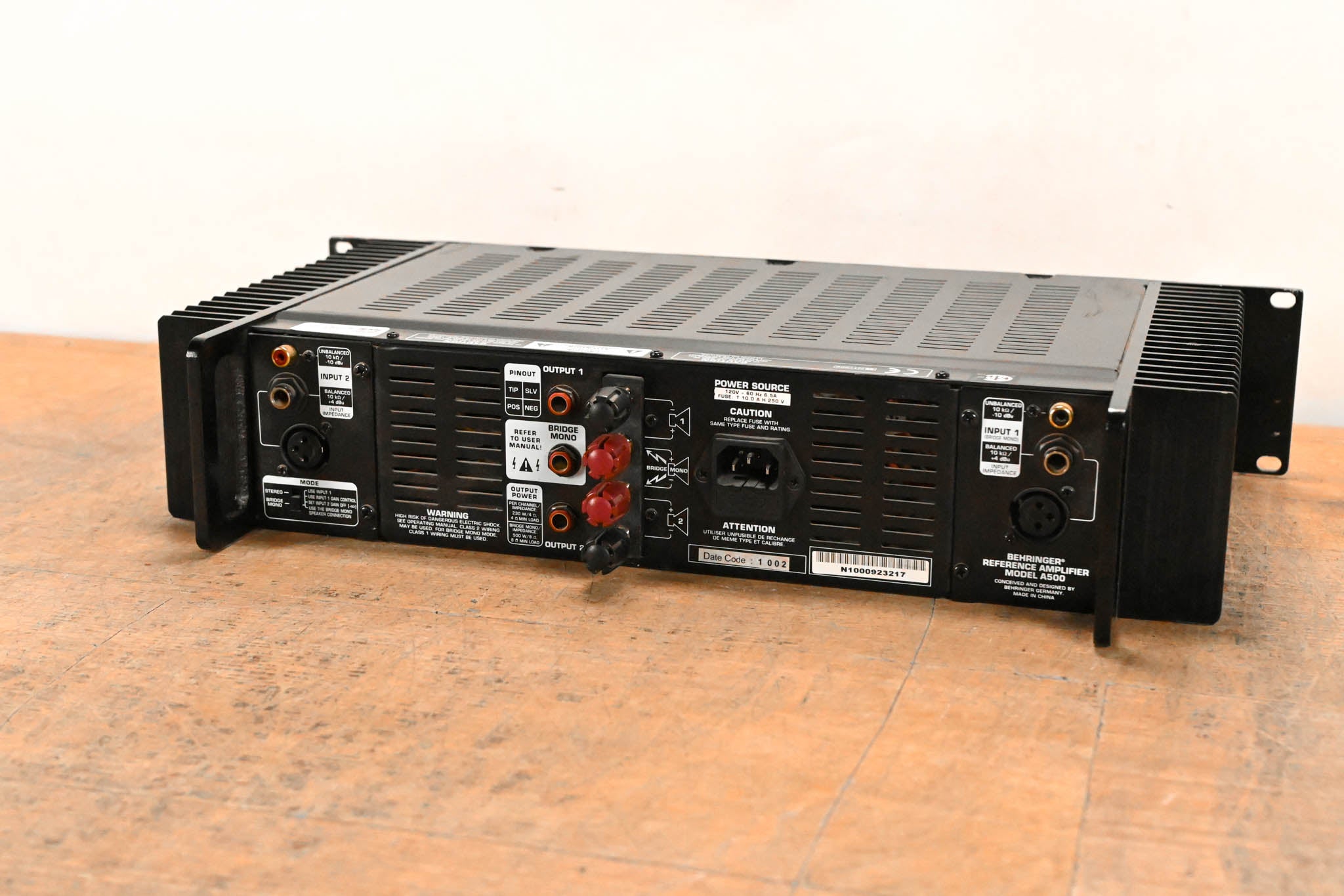 Behringer A500 600W Reference-Class Studio Power Amplifier