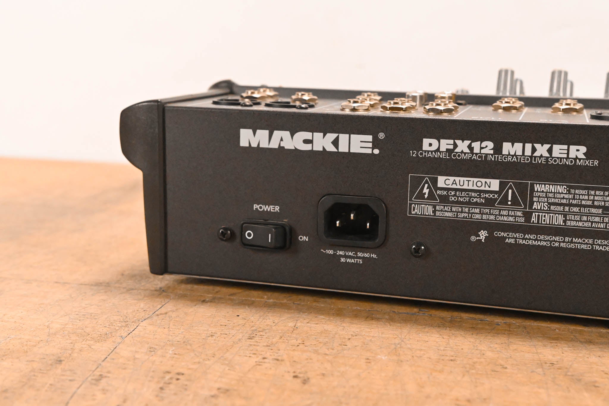 Mackie DFX-12 12-Channel Mixer with Digital Effects