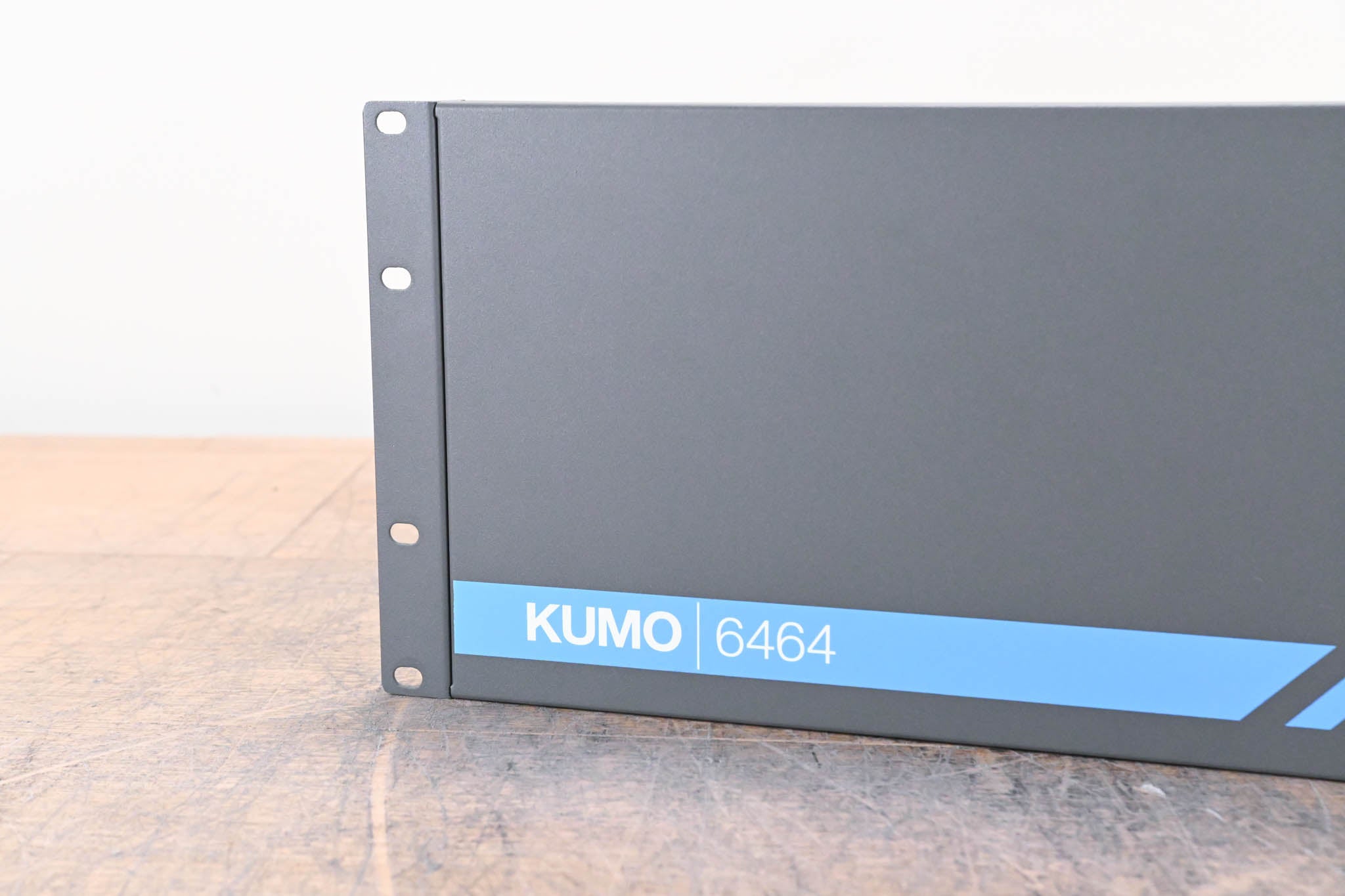 AJA KUMO 6464 Compact 64x64 3G-SDI Router