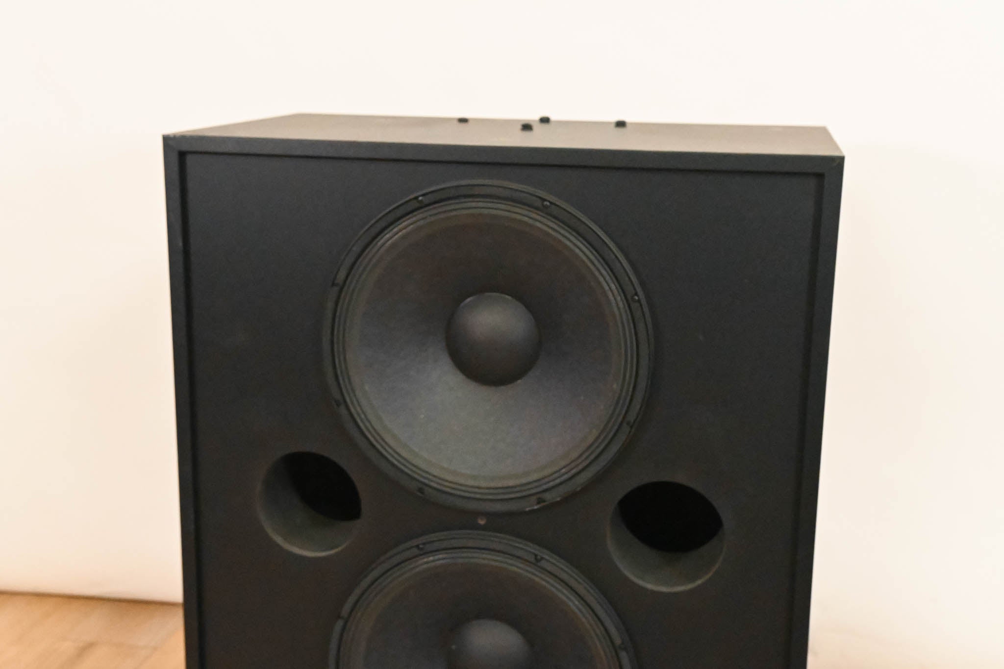 JBL 4739 Dual 15″ Passive Cinema Subwoofer