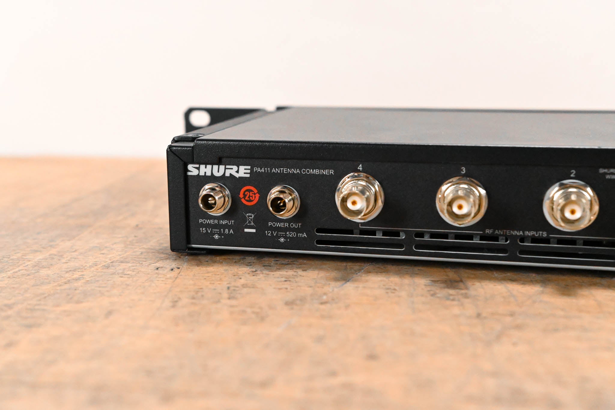 Shure PA411 Antenna Combiner for PSM 300 Series Wireless NO POWER SUPPLY
