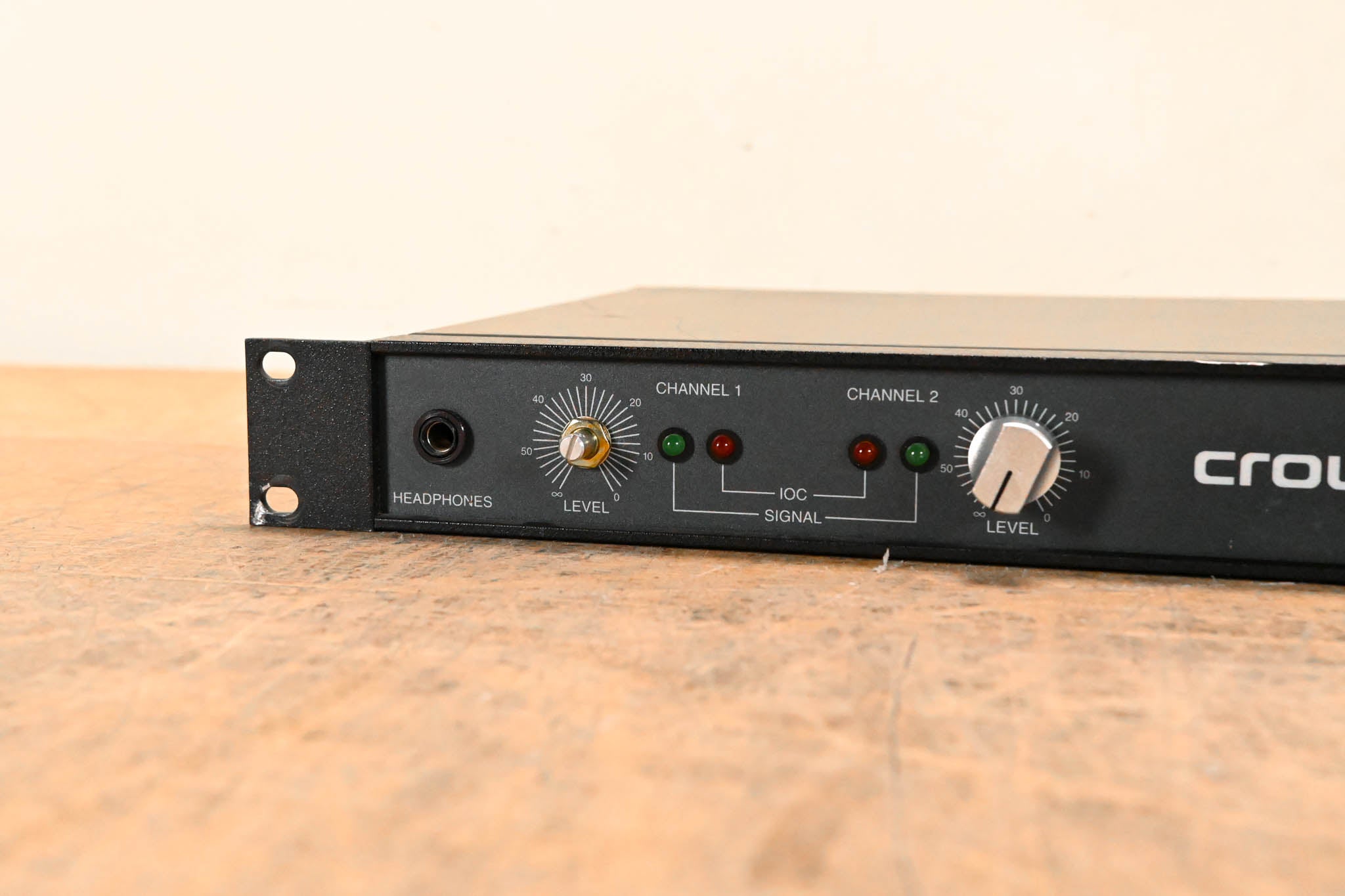 Crown D-45 Two-Channel, 35W Power Amplifier