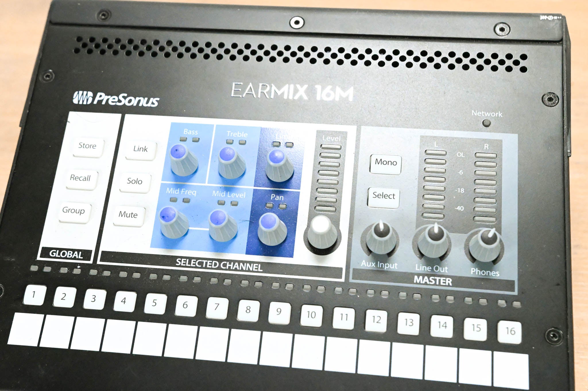 PreSonus EarMix 16M 16-Channel AVB Personal Monitor Mixer