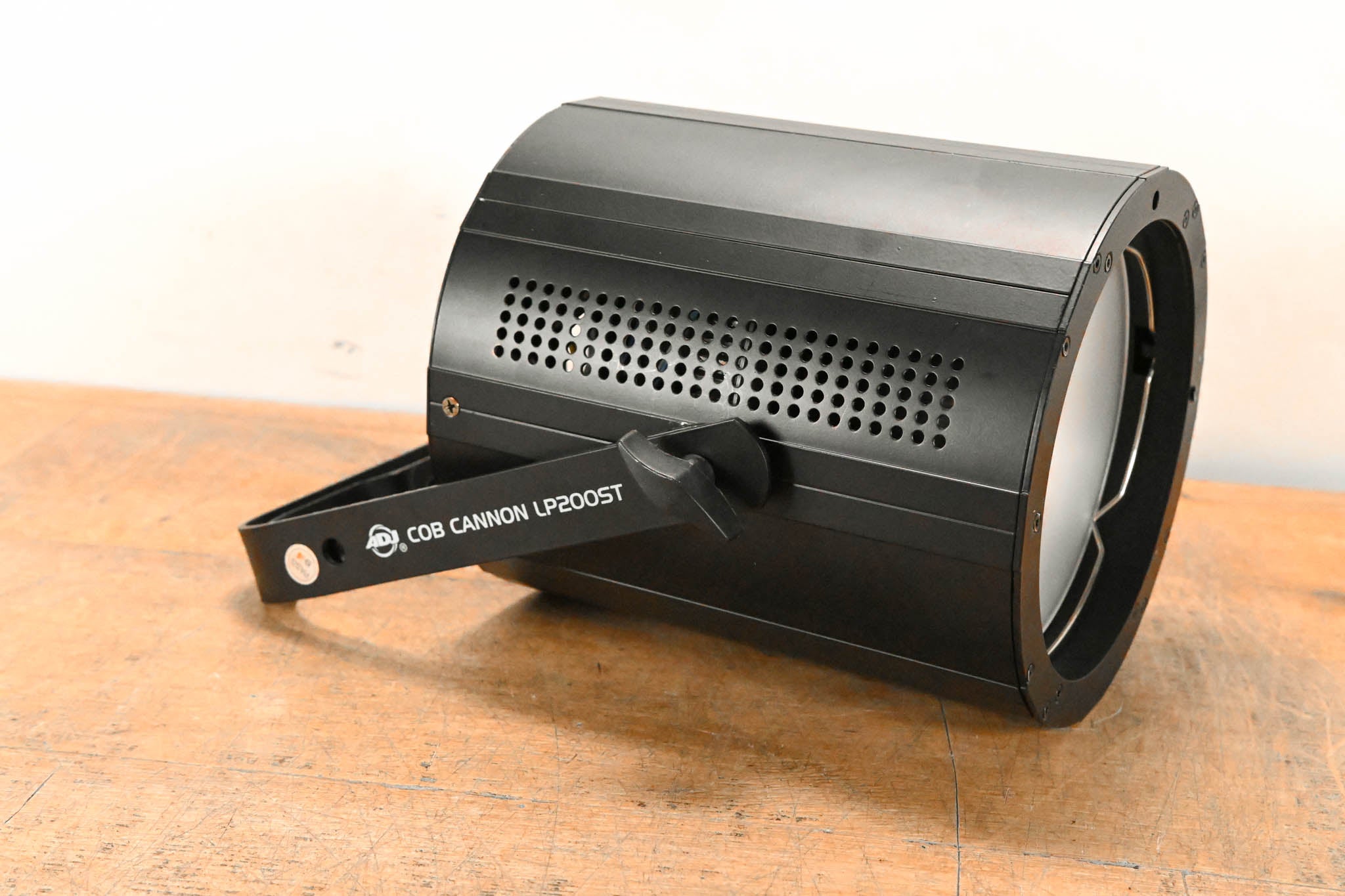 ADJ COB Cannon LP200ST 200W Chip On Board Color Mixing Wash Fixture