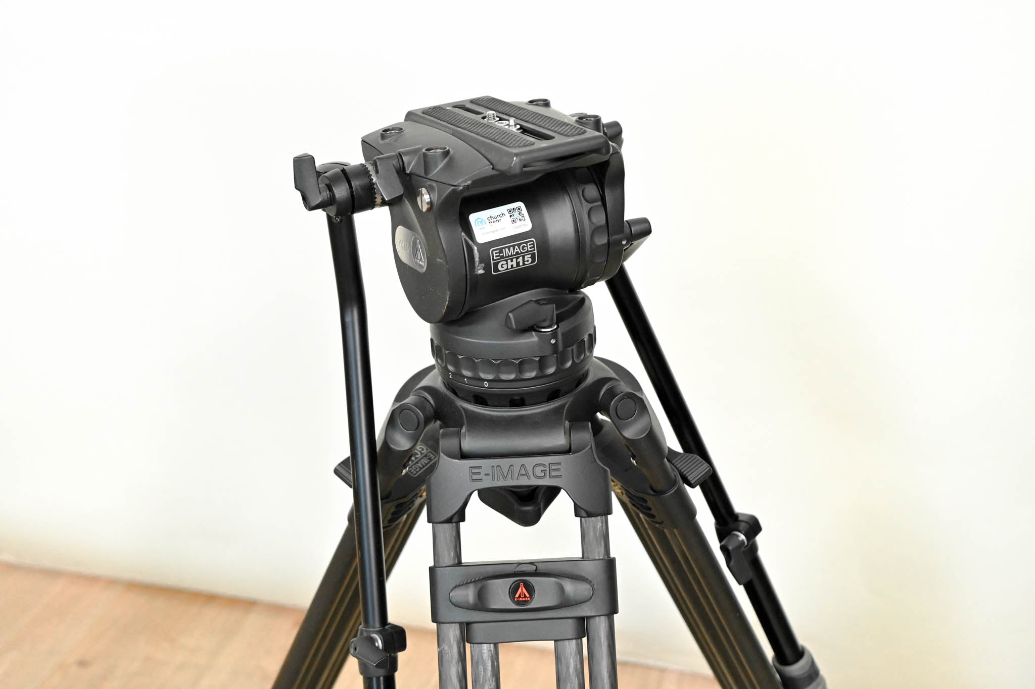 E-Image GH15 Fluid Head with GC102 2-Stage Carbon Fiber Tripod