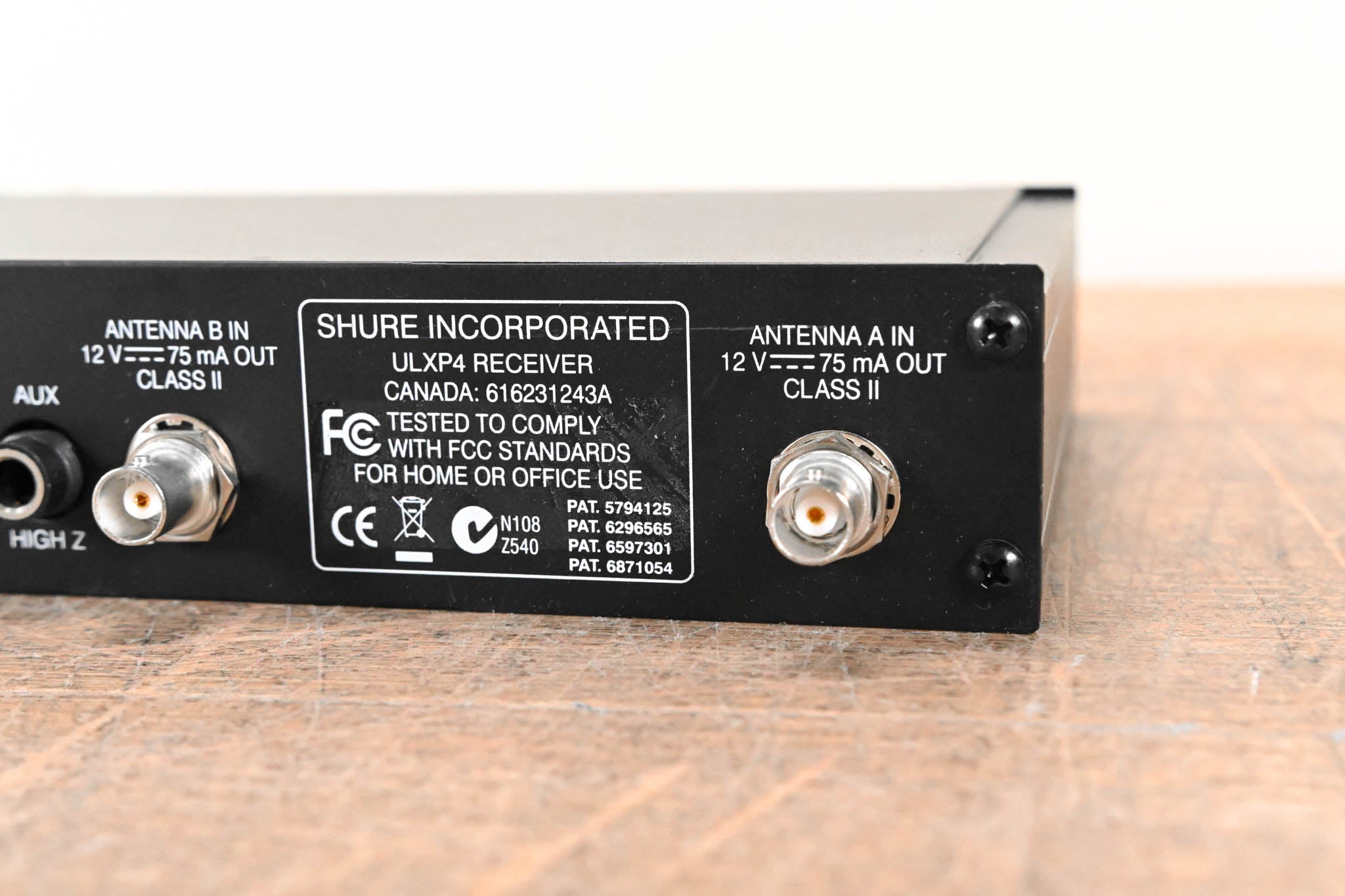 Shure ULXP4 Wireless Receiver - J1 Band: 554-590 MHz (NO POWER SUPPLY)