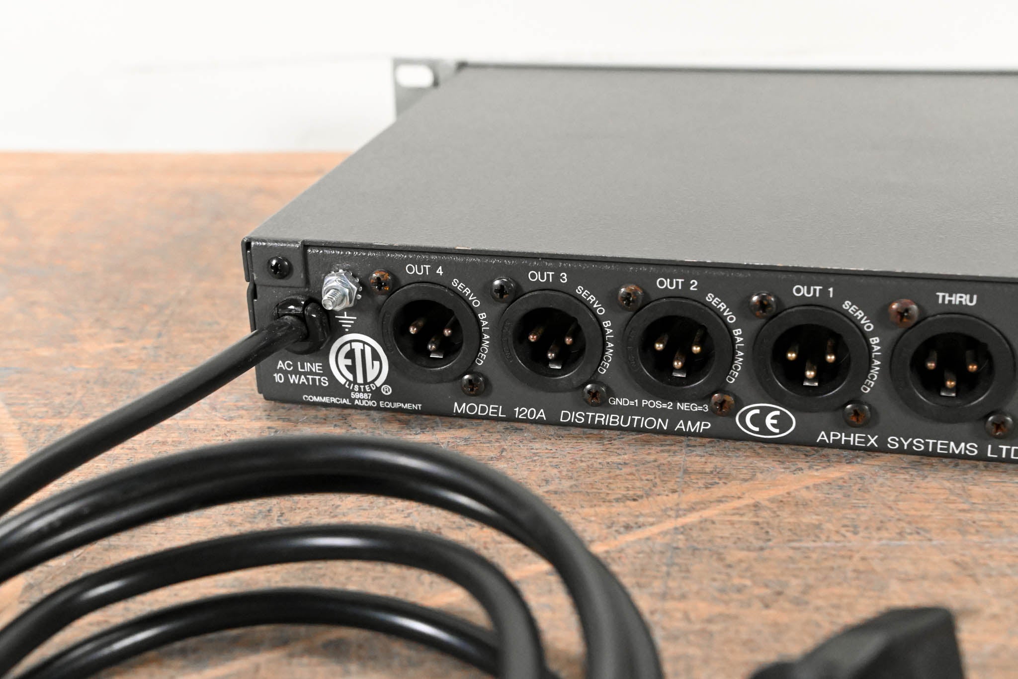 Aphex 120A Distribution Amplifier with 1 XLR Input and 4 XLR Outputs