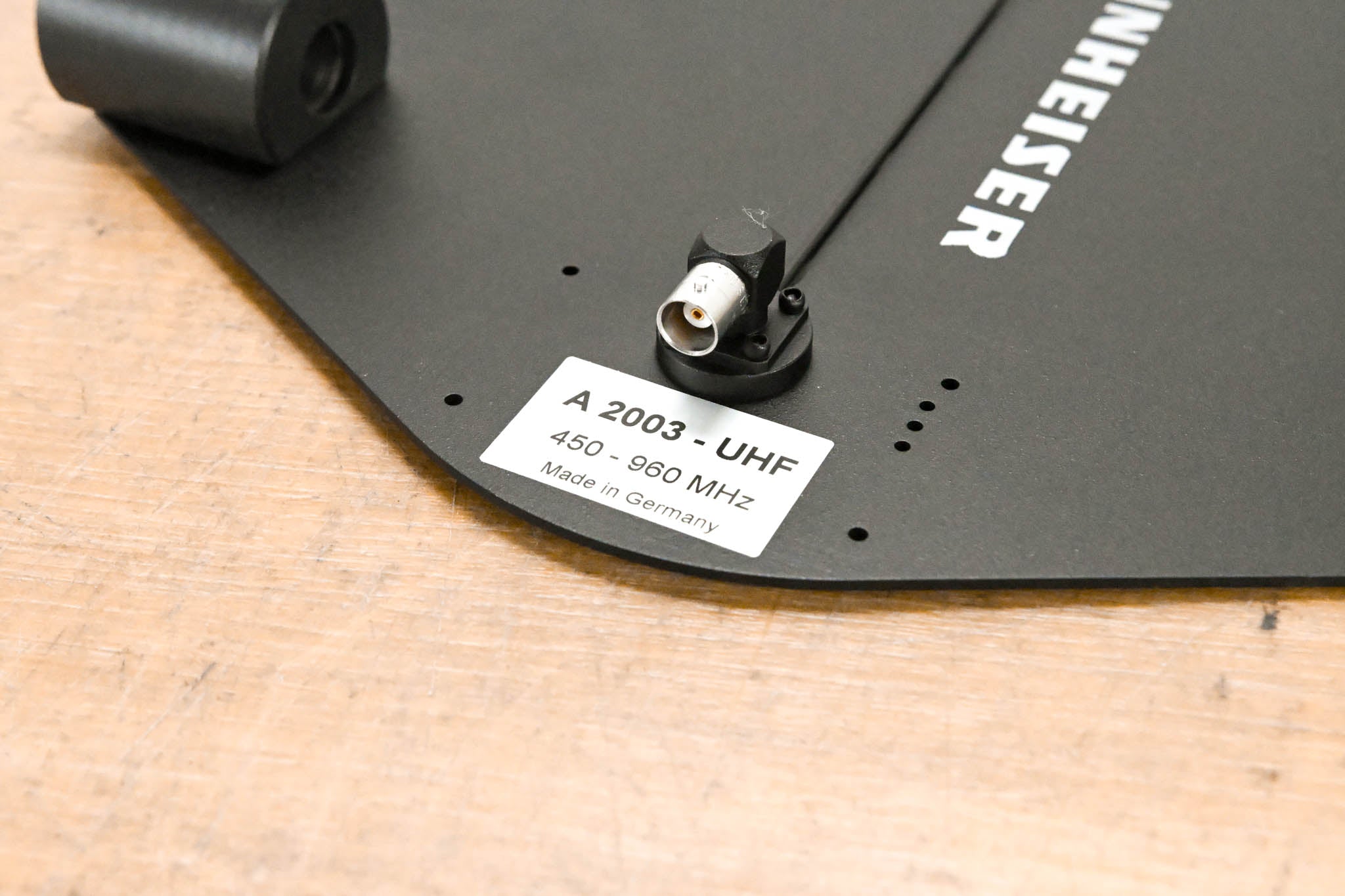 Sennheiser A 2003-UHF Passive Directional Antenna