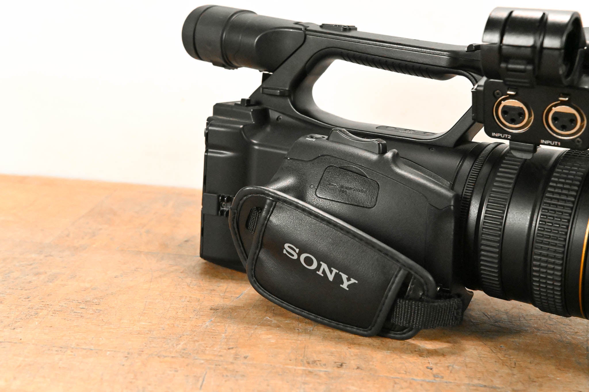 Sony HVR-Z5U Professional 1/3" 3-CMOS HDV Camcorder