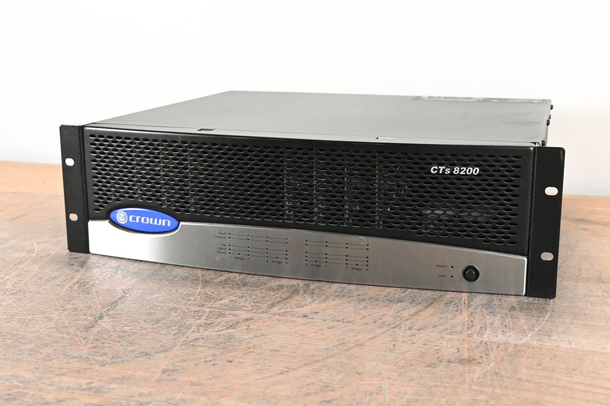 Crown CTs 8200 Eight-channel, 200W Power Amplifier