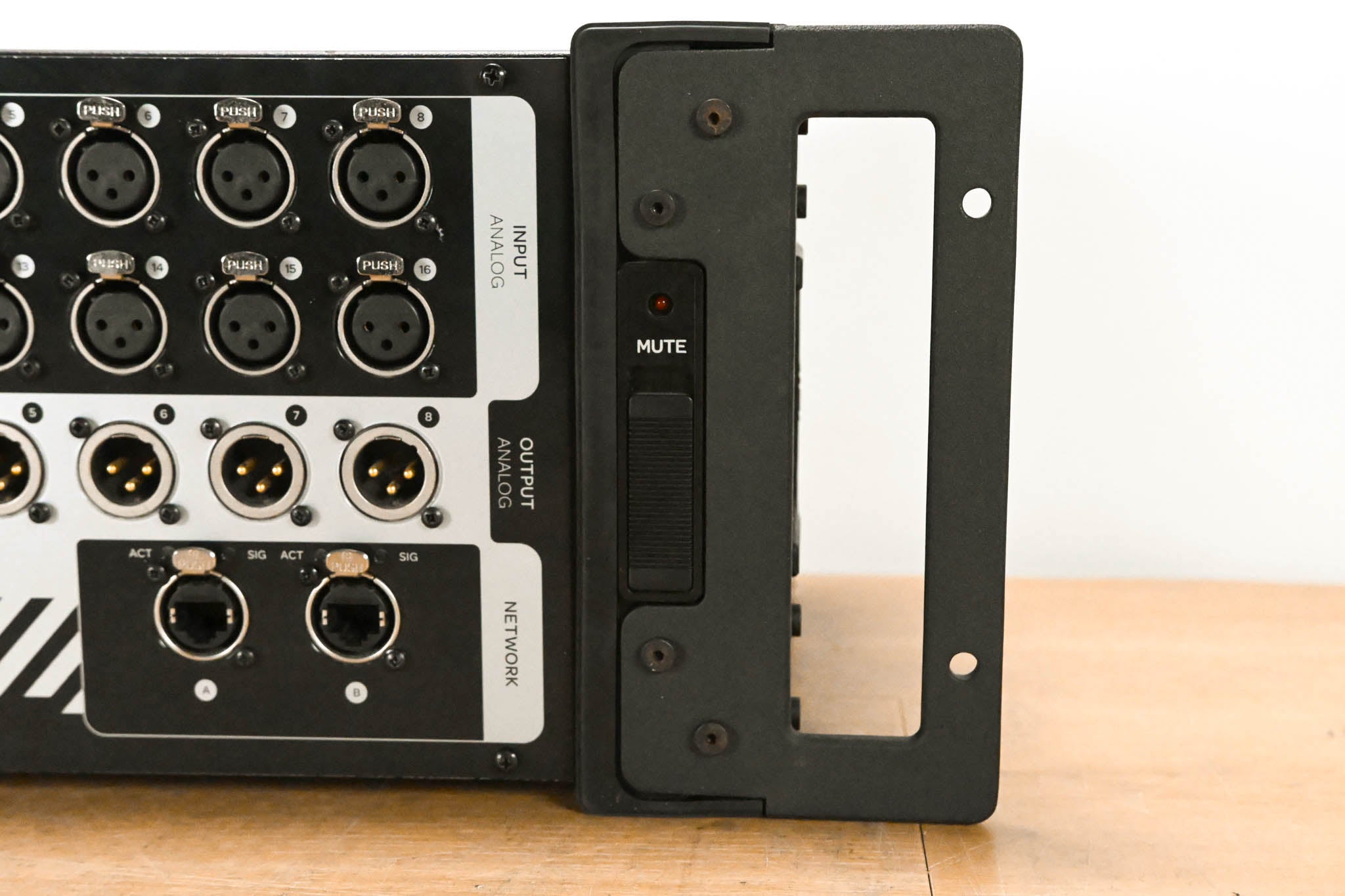 AVID Venue Stage 16 Remote I/O Stage Rack for S3L Digital Mixing System