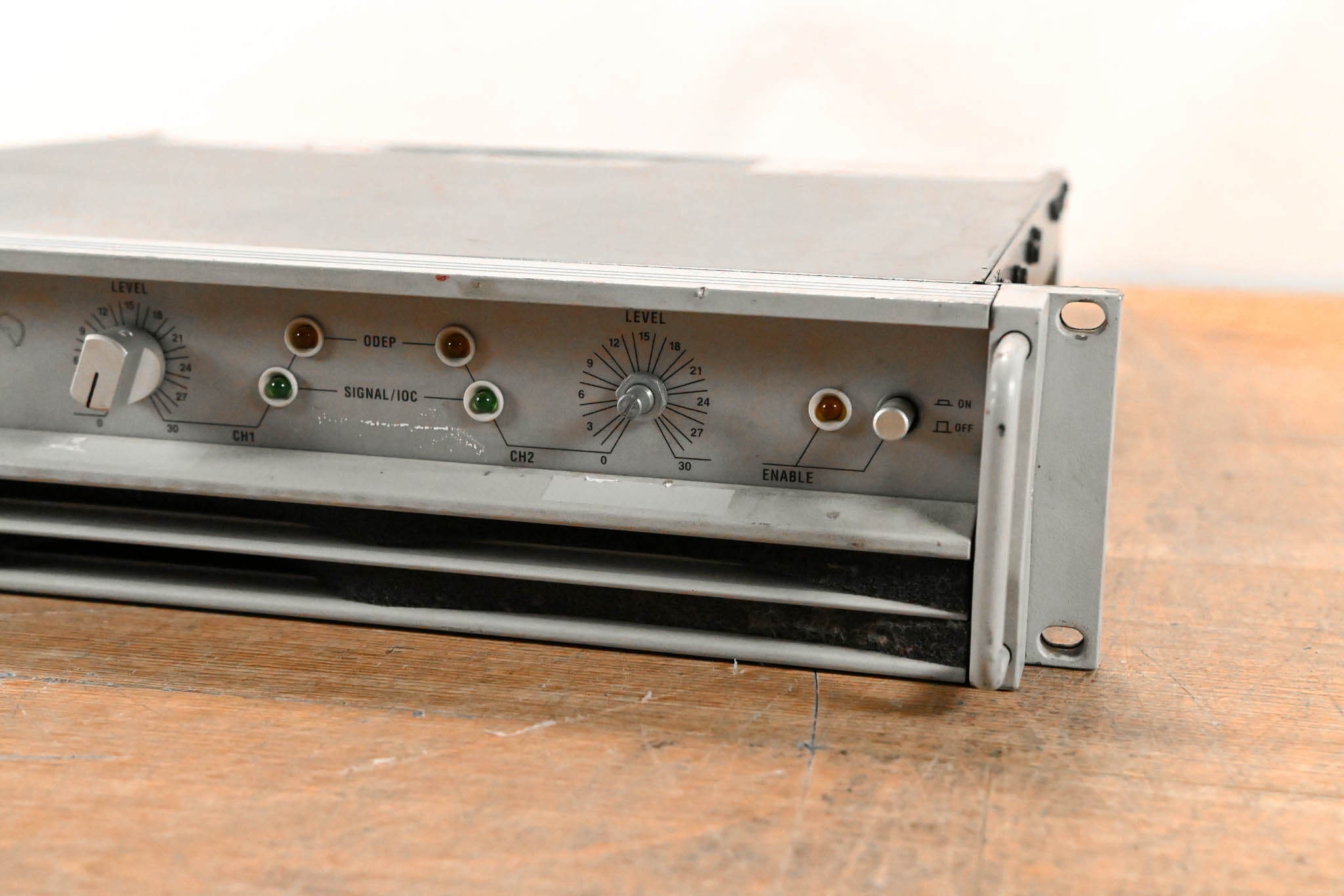 Crown Macro-Tech 3600VZ 2-Channel Power Amplifier
