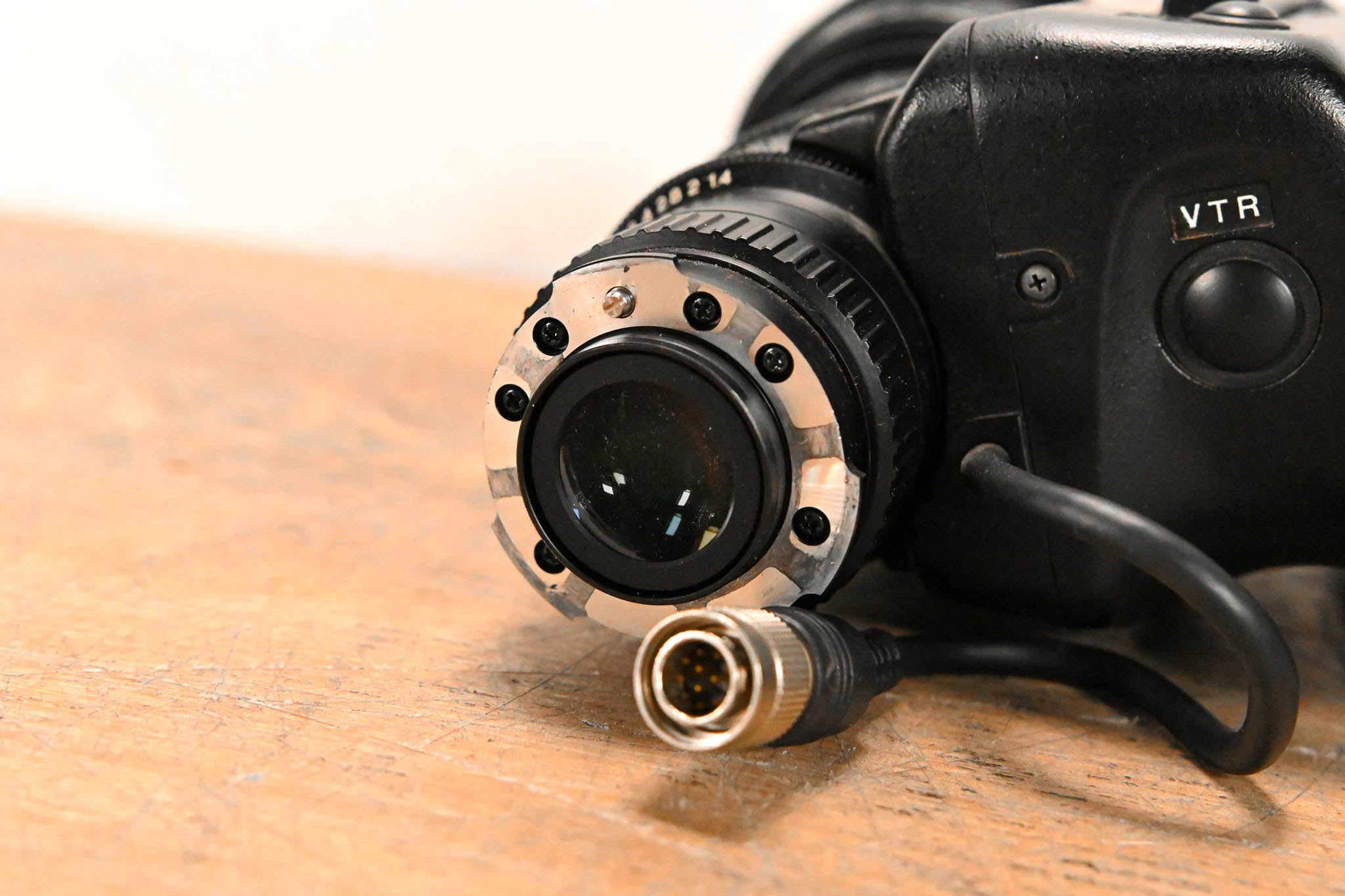 Fujinon Th16x5.5BRMU 1/3" Broadcast Zoom Lens - 1:1.4/5.5-88mm