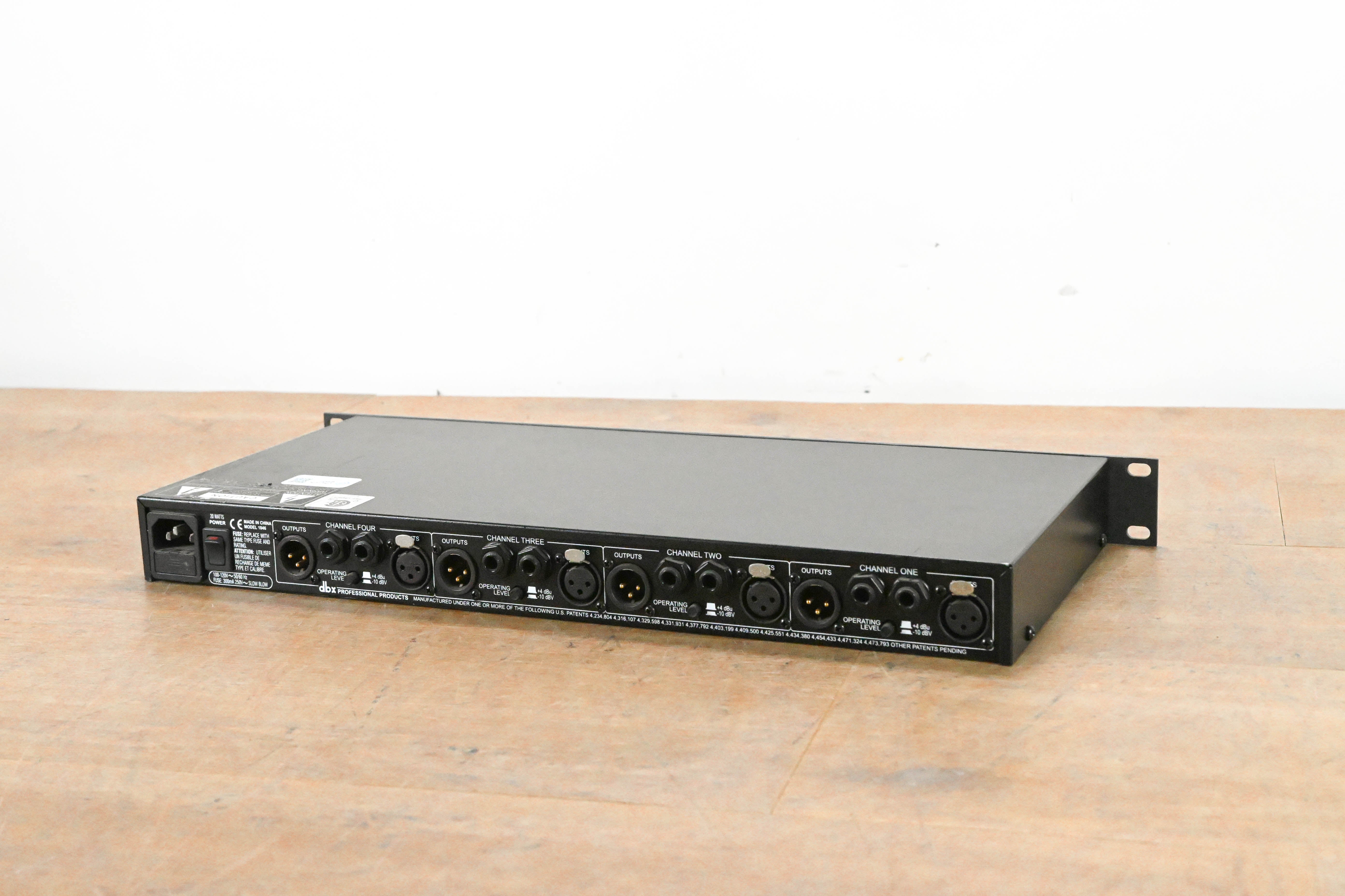 dbx 1046 Quad Compressor/Limiter
