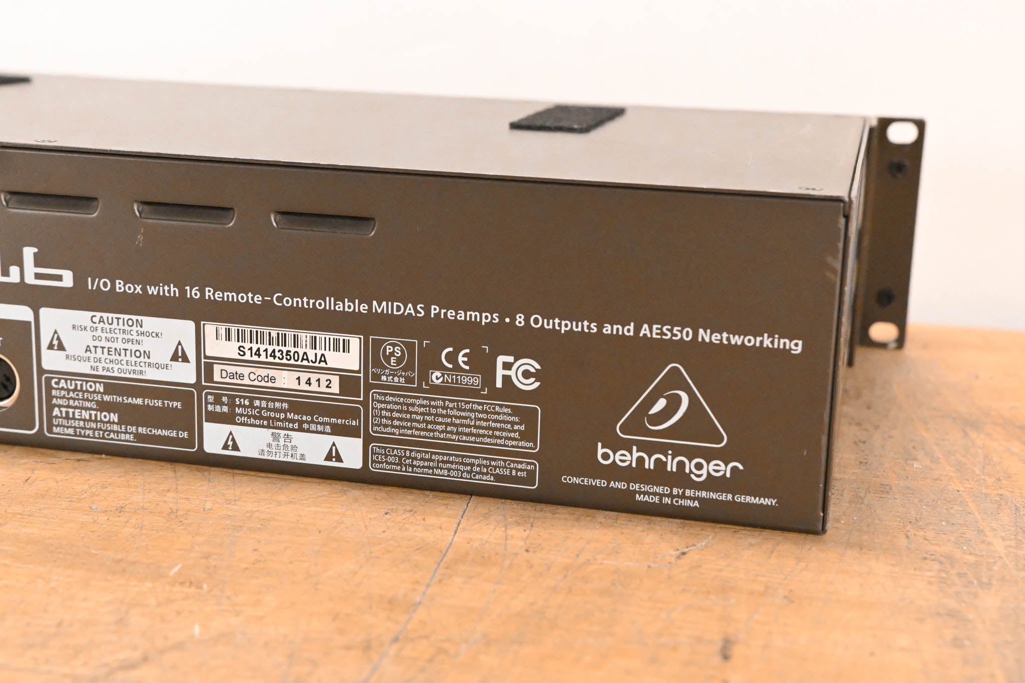 Behringer S16 16 x 8 Digital Stage Box