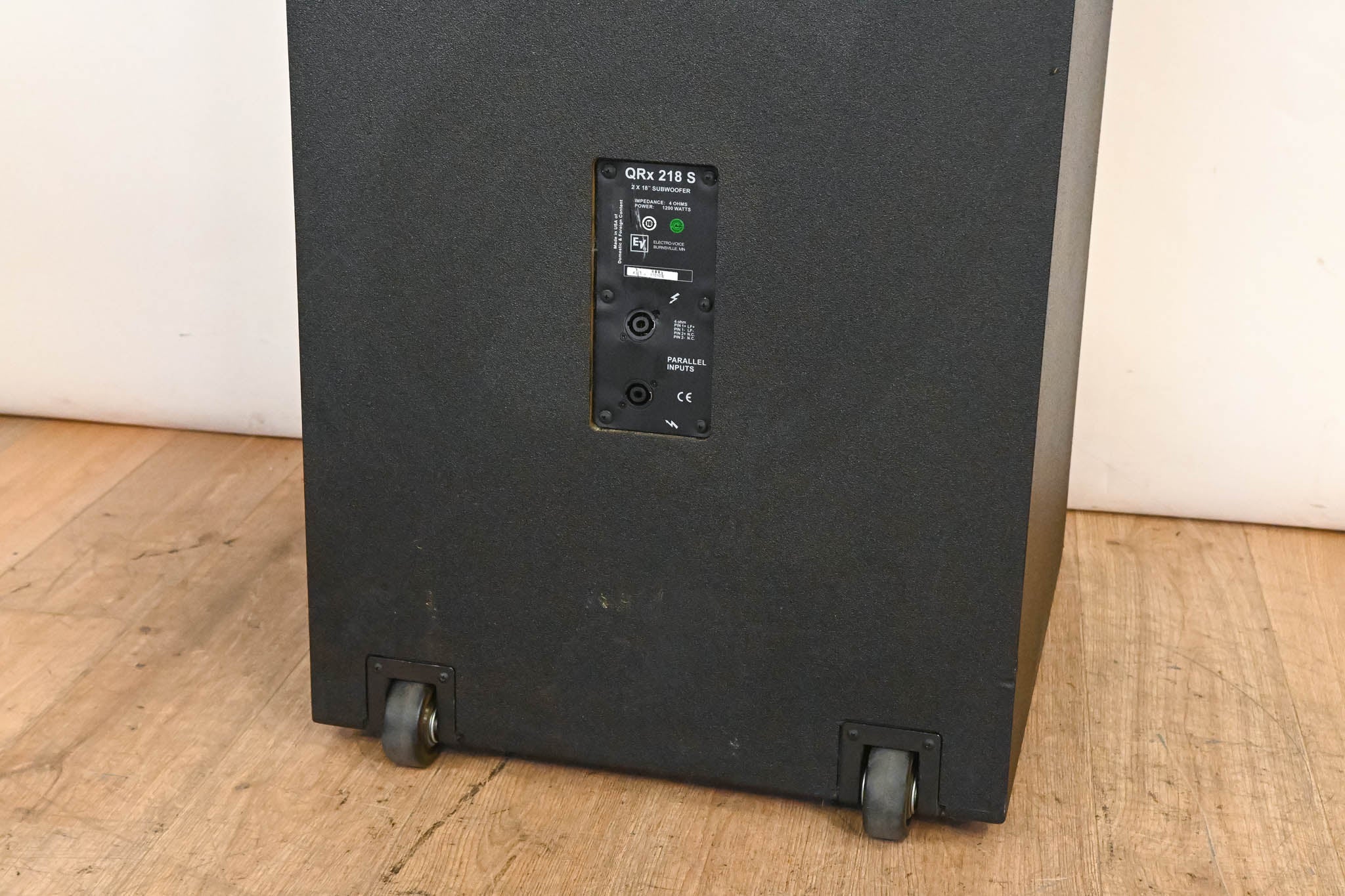 Electro-Voice (EV) QRx 218S Compact Dual 18