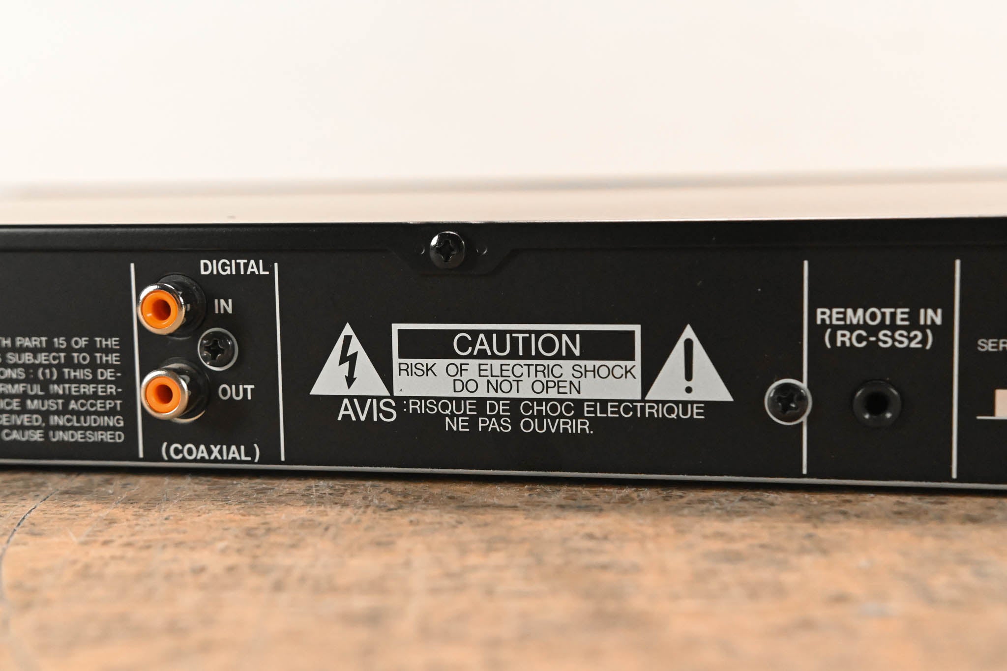 TASCAM SS-R100 Solid State Digital Digital Audio Recorder