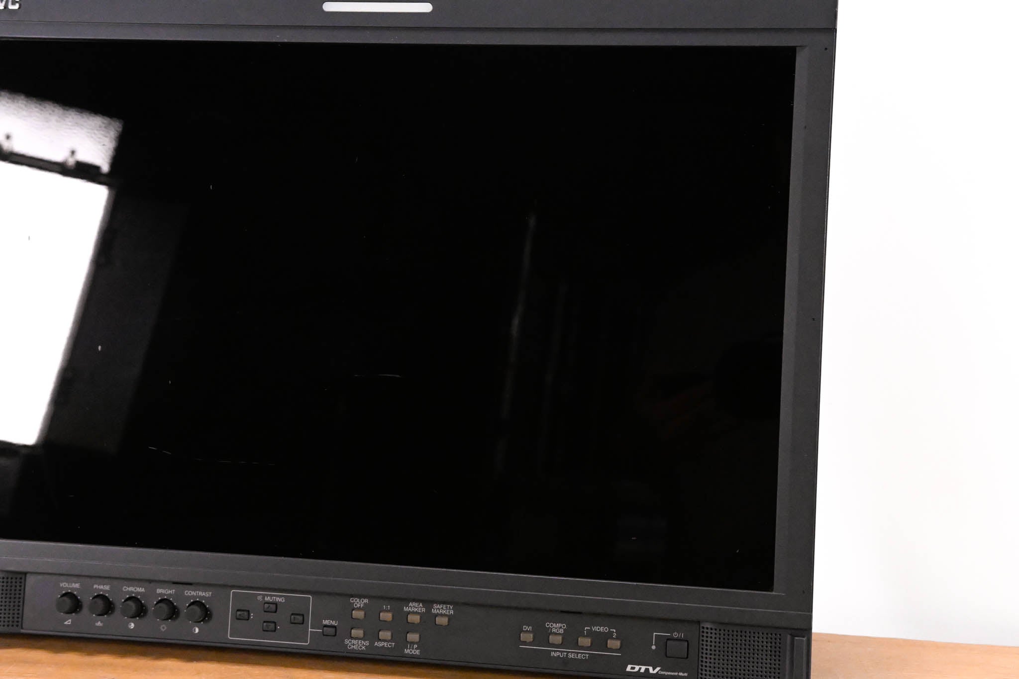 JVC DT-V20L1 20-inch HD Multi-Format Studio Monitor