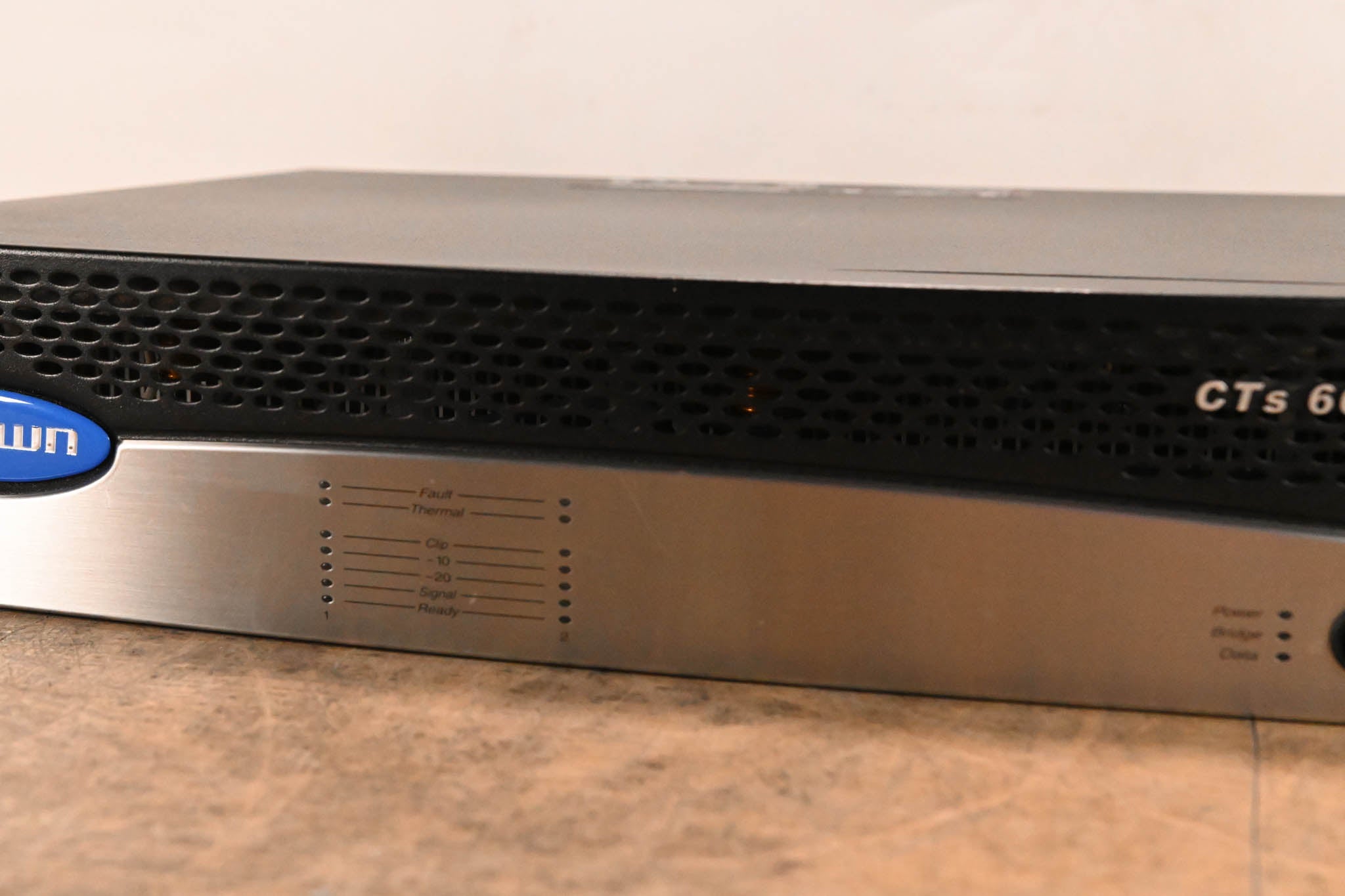 Crown CTs 600 Two-Channel 300W Power Amplifier