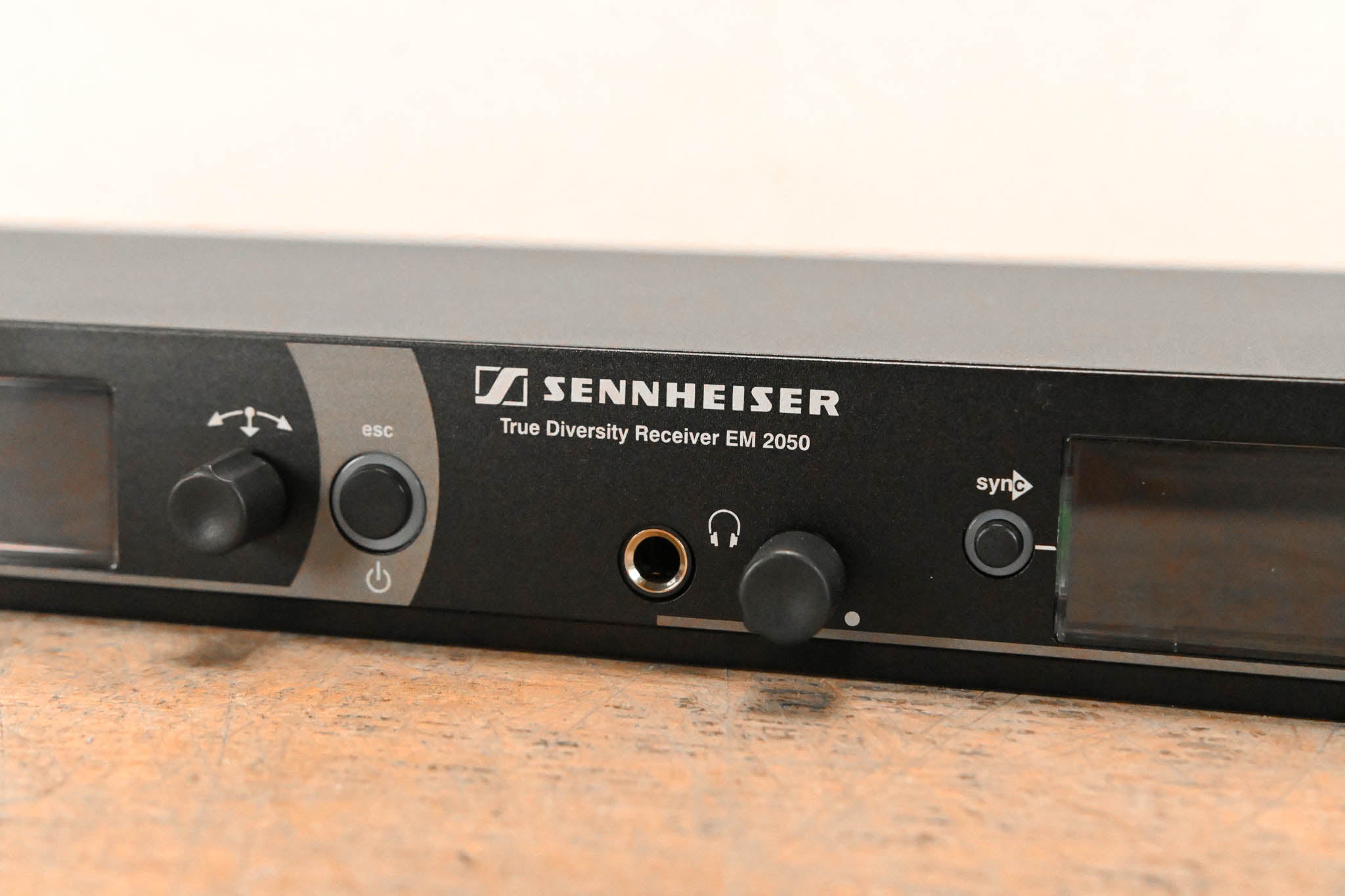 Sennheiser EM 2050 Dual-Channel Wireless Receiver Aw Range: 516-558 MHz