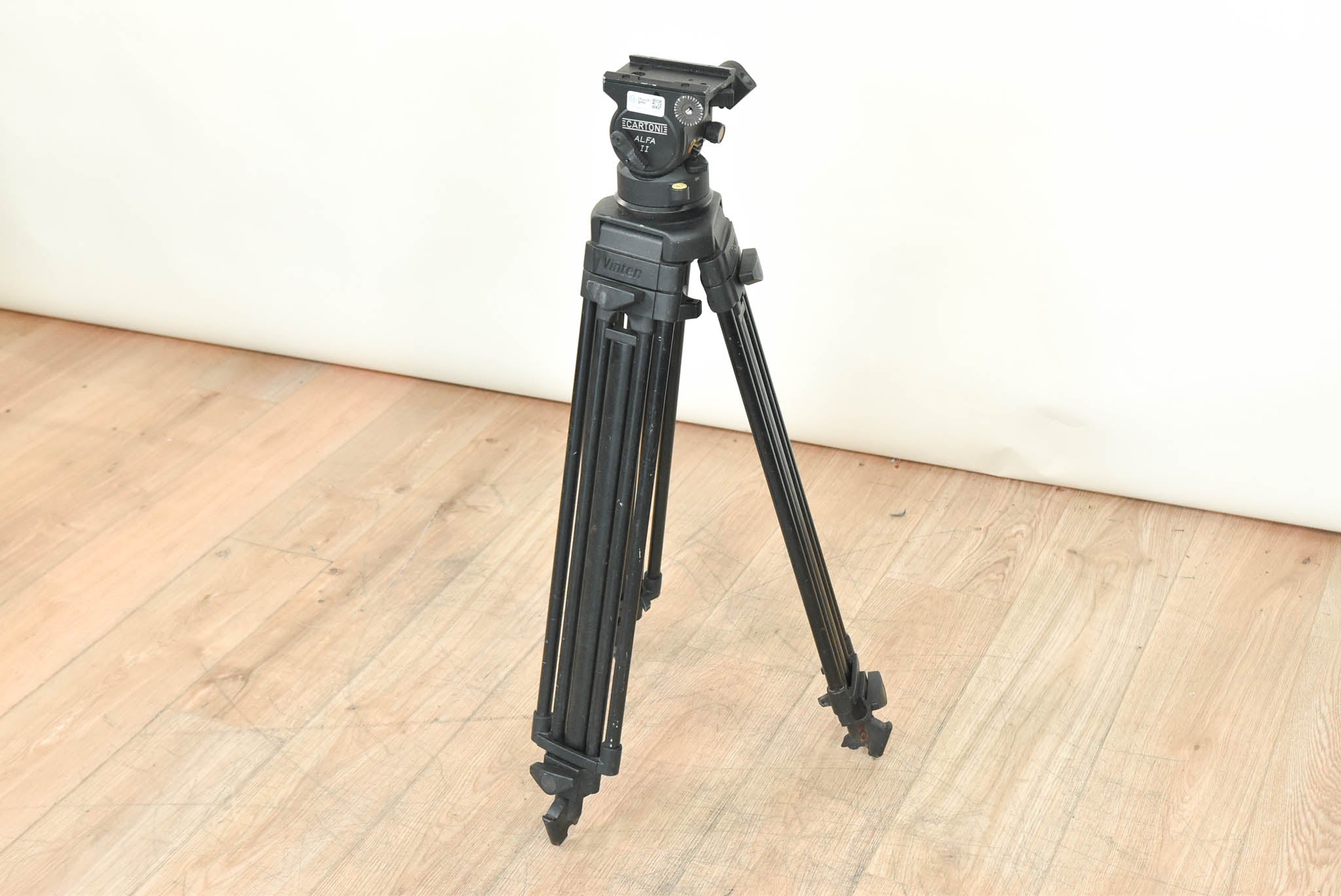 Cartoni ALFA II Fluid Head with Vinten Aluminum Tripod