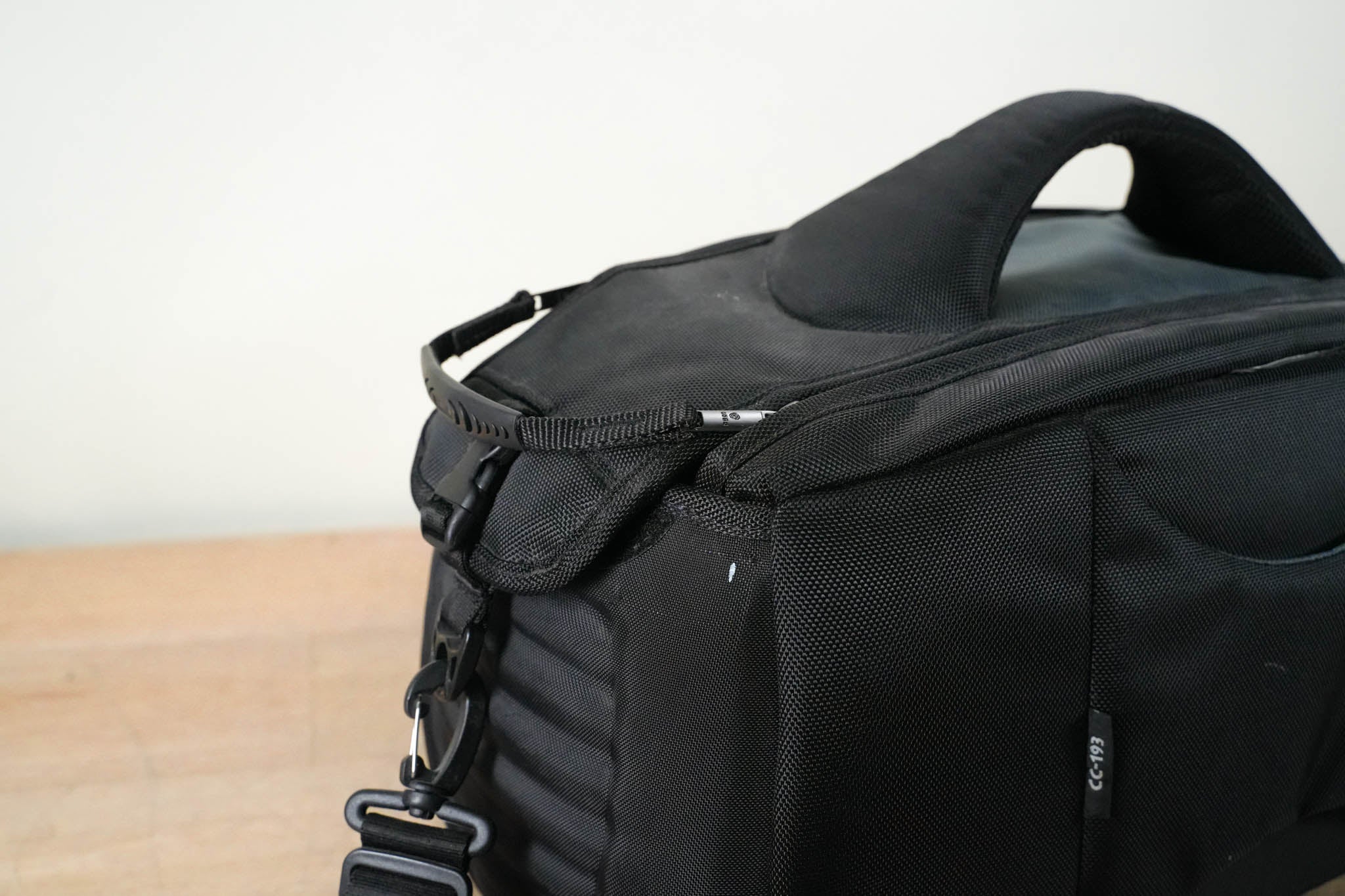 Kata CC-193 Shoulder Case for Camcorders