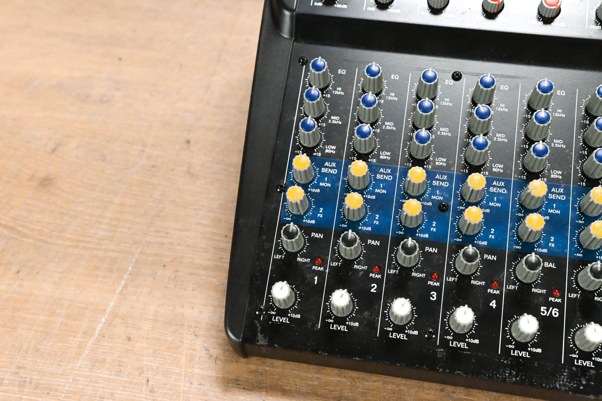 Alto Zephyr Series ZMX122FX 8-Channel Compact Mixer w/ Effects (NO PSU)