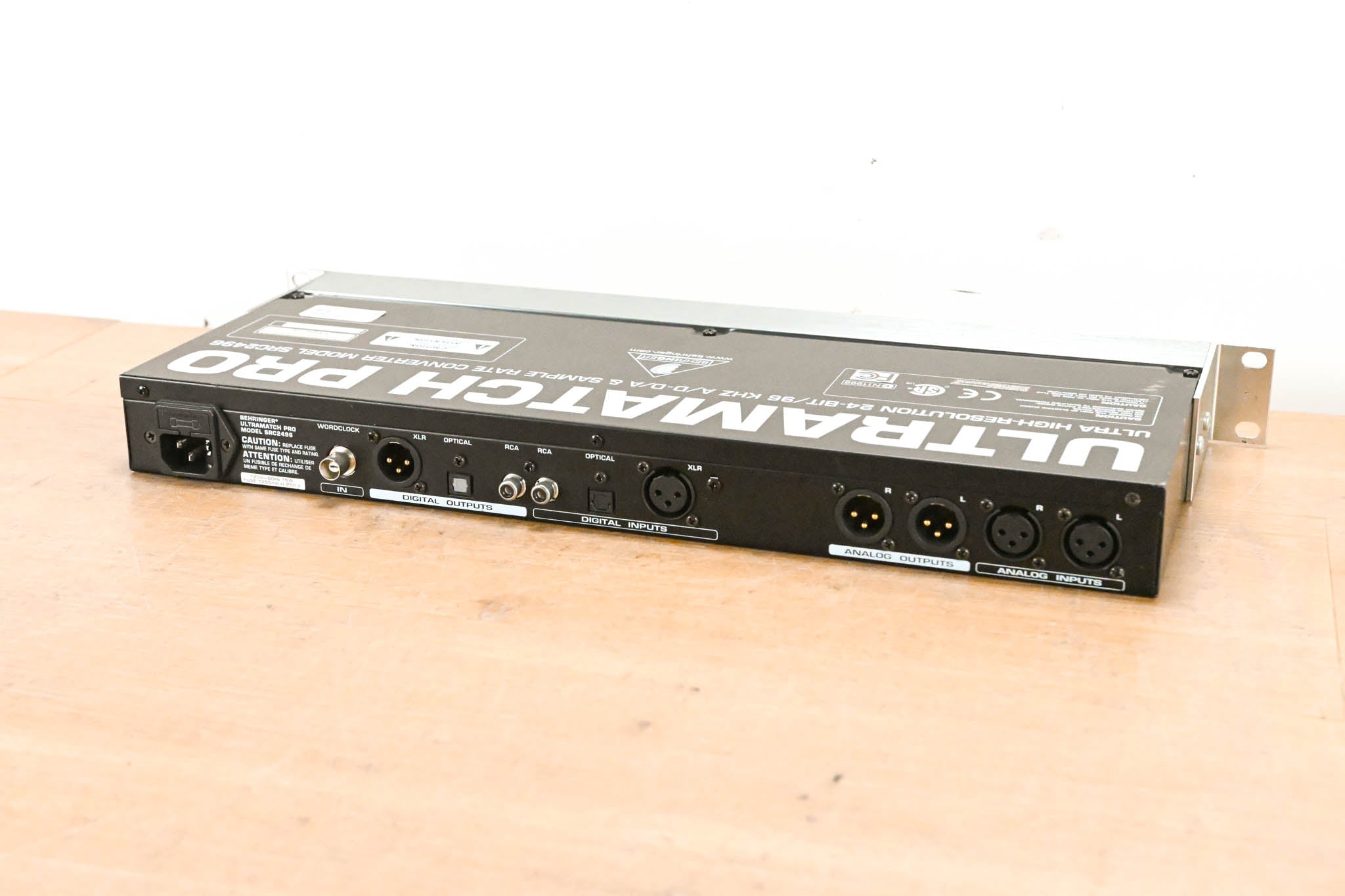 Behringer ULTRAMATCH PRO SRC2496 Sample Rate Converter