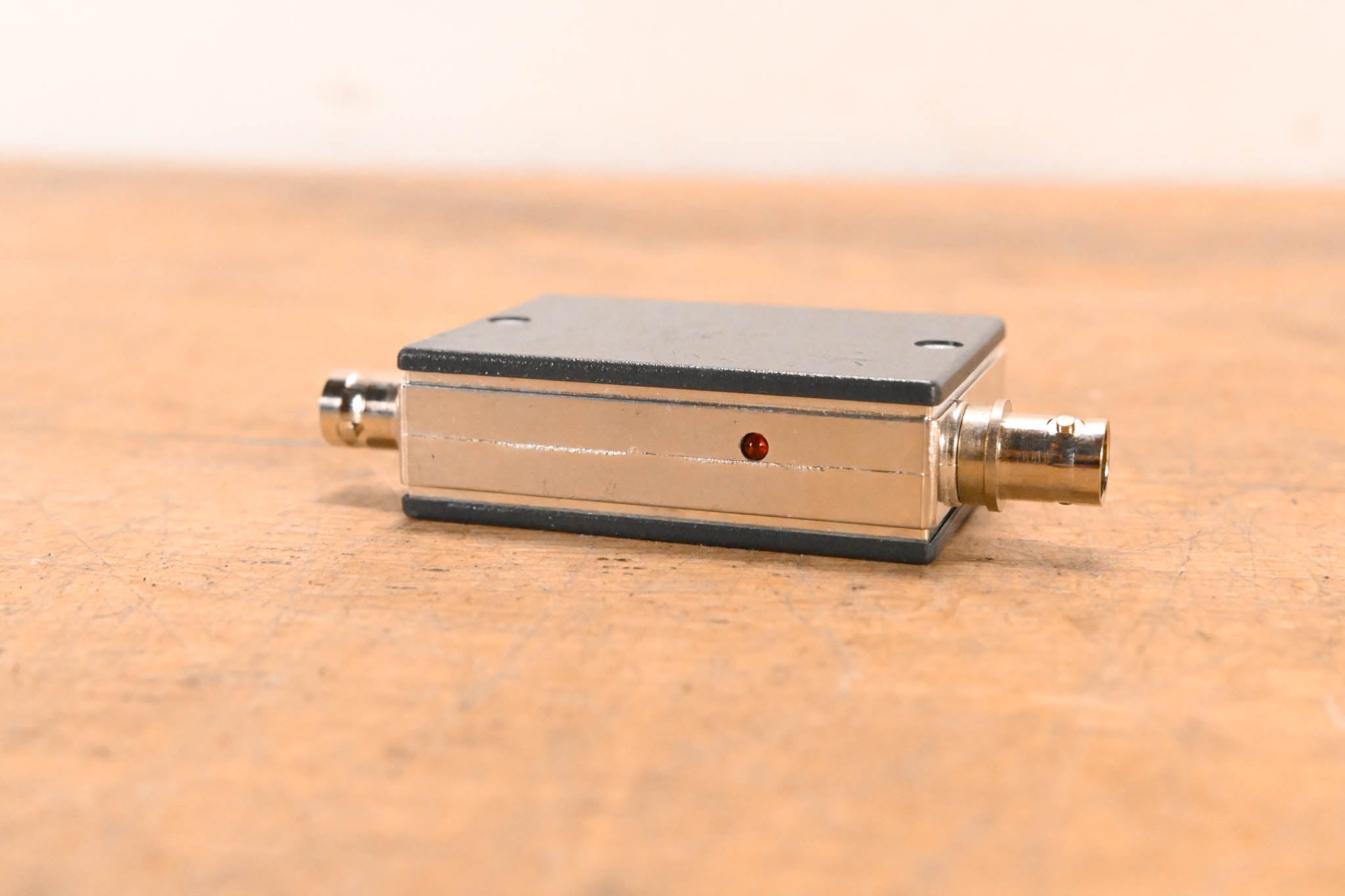 Sennheiser AB2-A Antenna Booster - A Range: 518-554 MHz