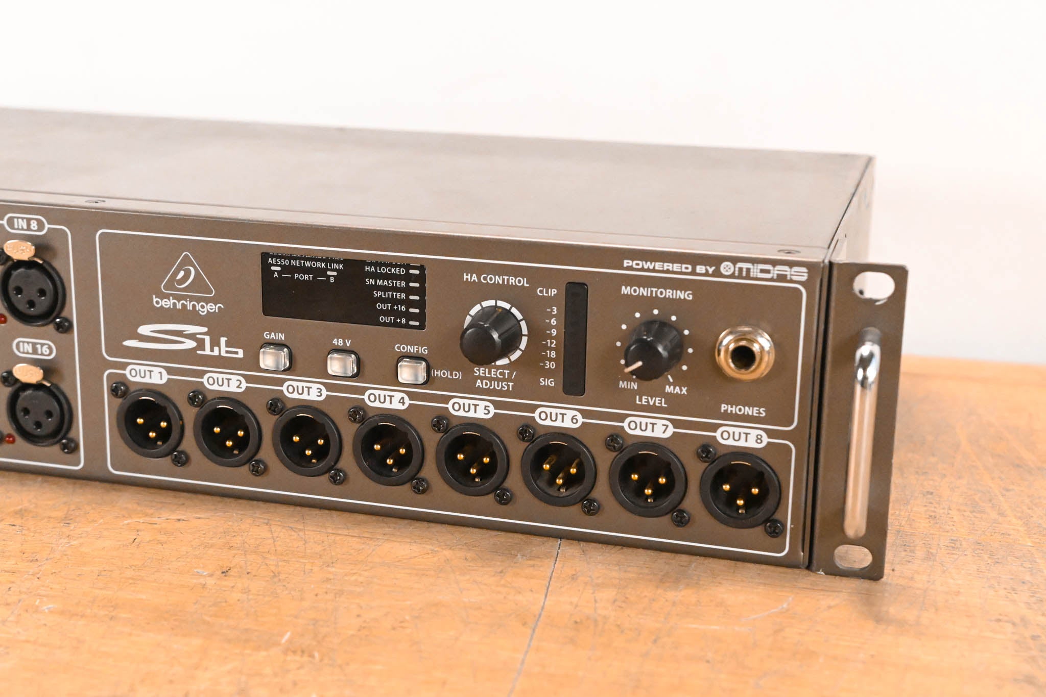 Behringer S16 16 x 8 Digital Stage Box