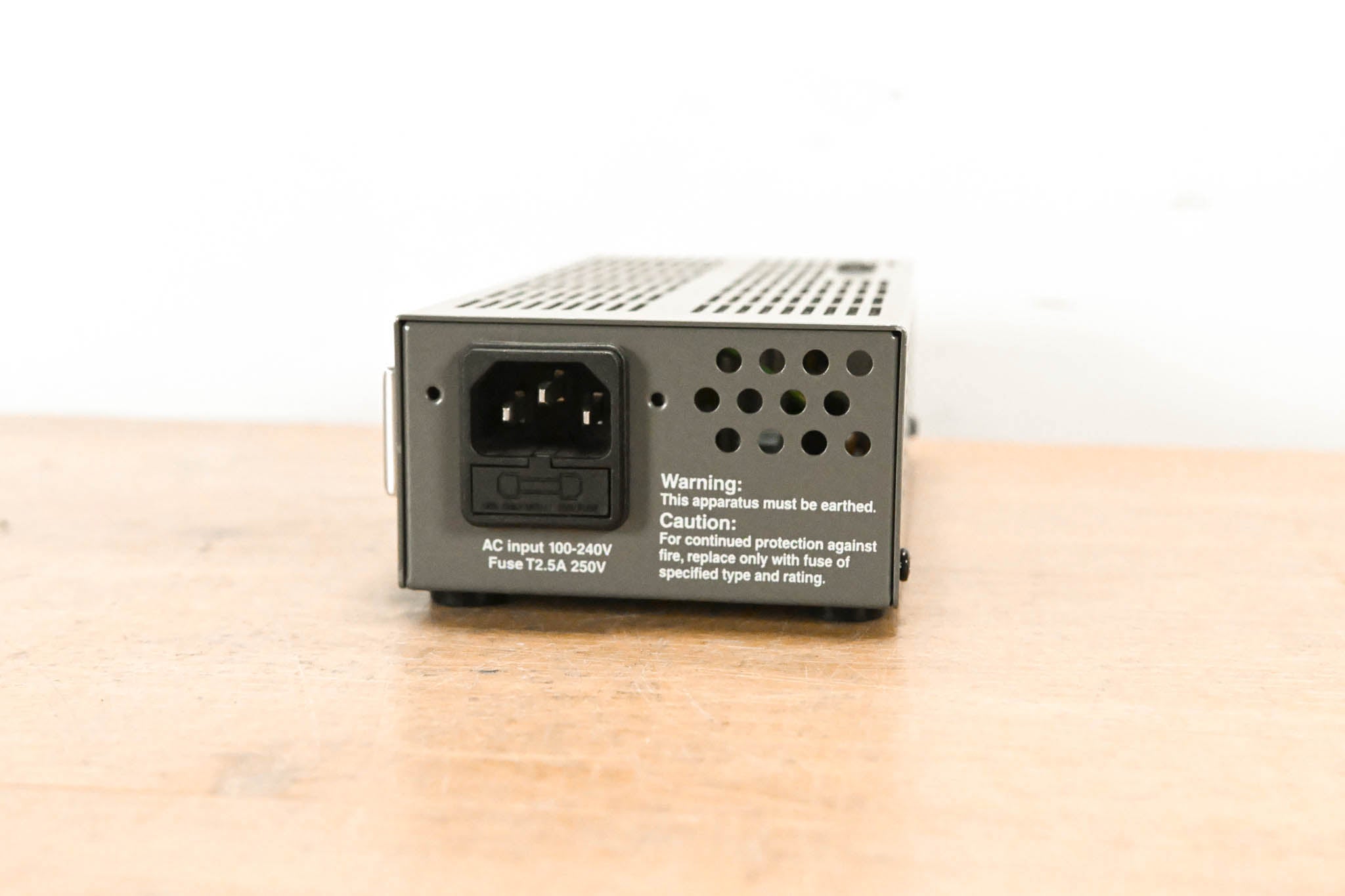 IDX System Technology IA-60a Single-Channel DC Power Supply