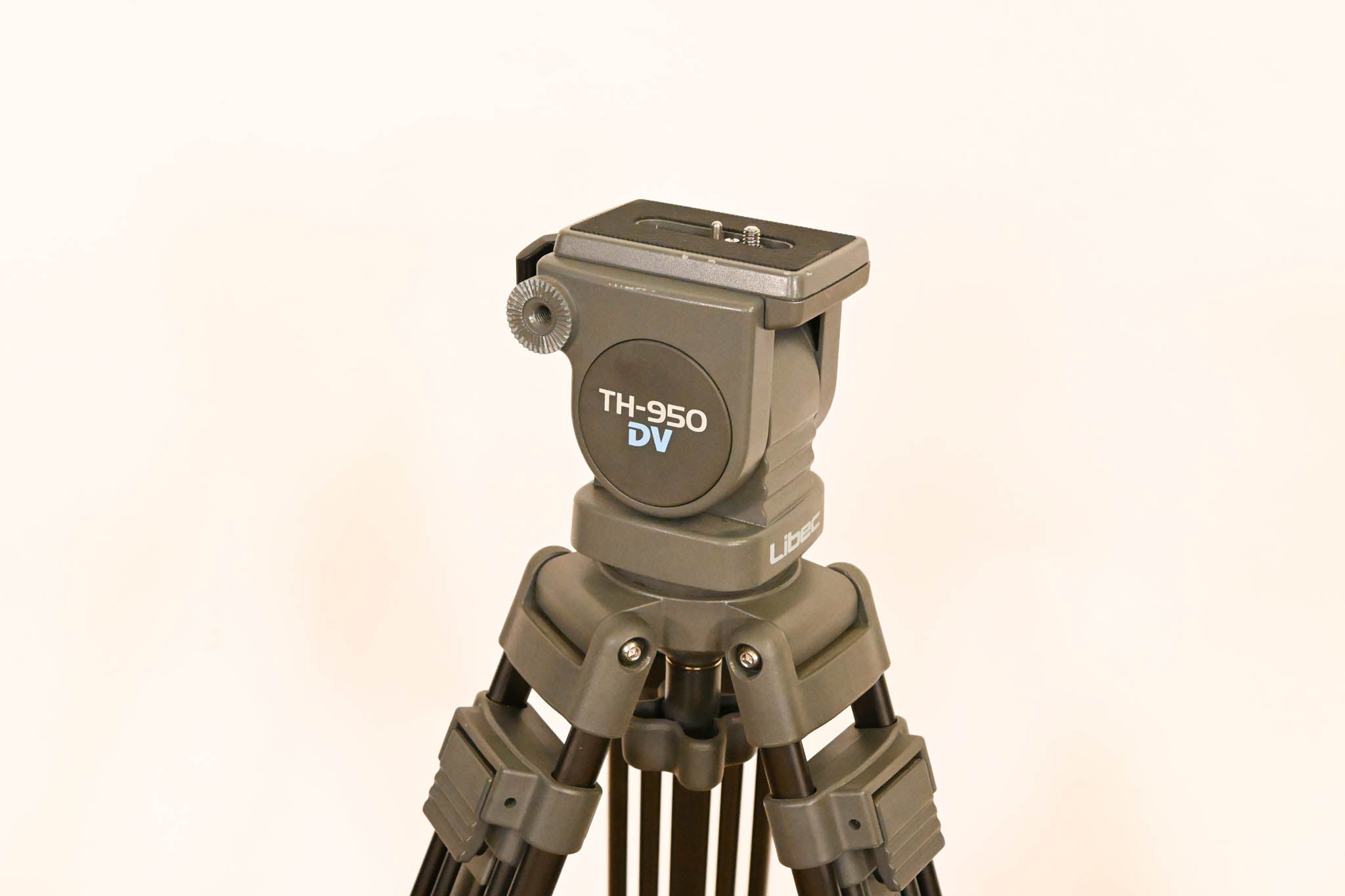 Libec TH-950 DV Fluid Head with Tripod Legs
