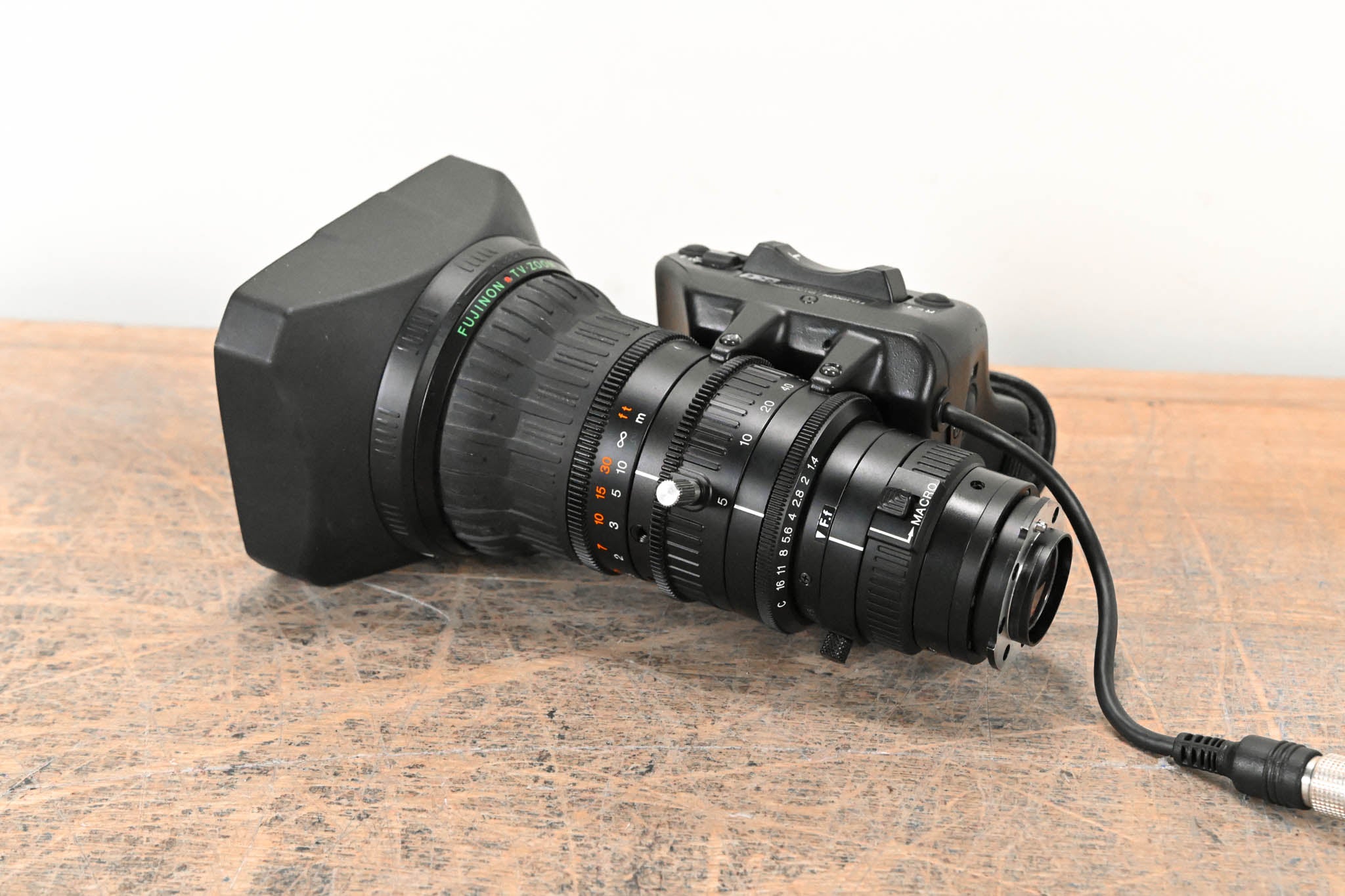 Fujinon Th17x5BRMU Broadcast Zoom Lens - 1:1.4/5-85mm