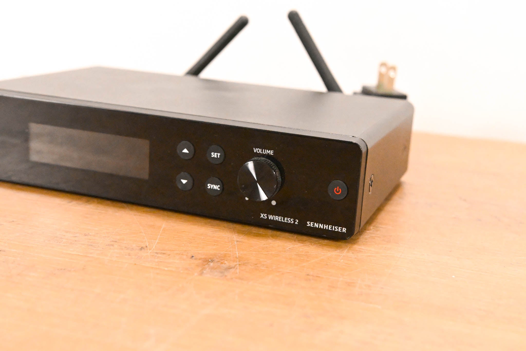 Sennheiser XSW 2-835 Wireless Handheld Microphone System - 548-572 MHz