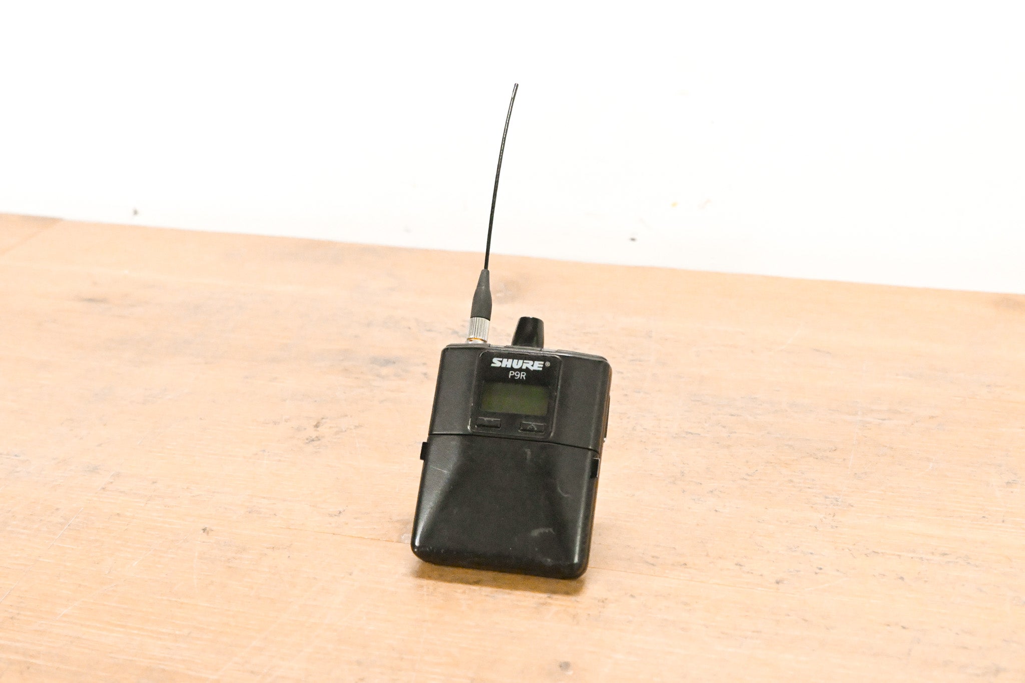 Shure PSM 900 Wireless IEM System L6 Band: 656-692 MHz (NO POWER SUPPLY)