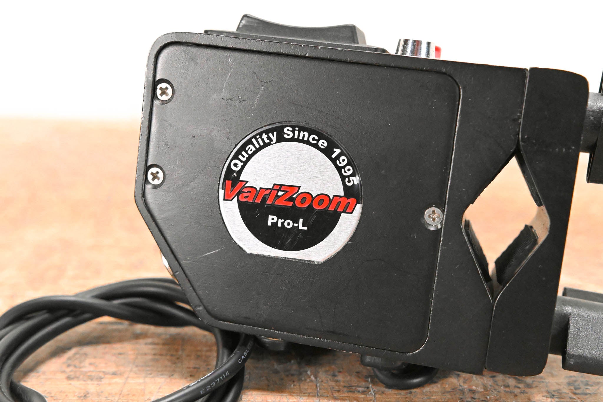 VariZoom VZ-PRO-L LANC Lens Zoom Control for Sony / Canon Cameras