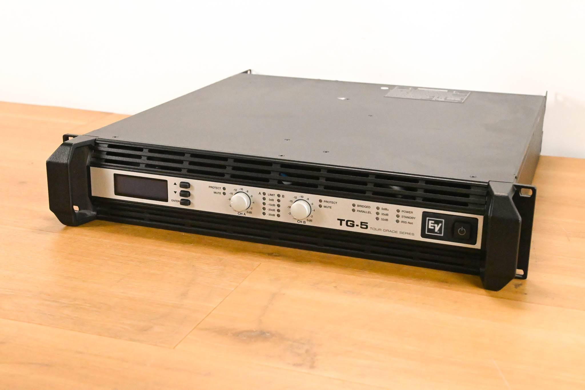 Electro-Voice (EV) TG-5 120V 2-Channel Tour Grade Power Amplifier