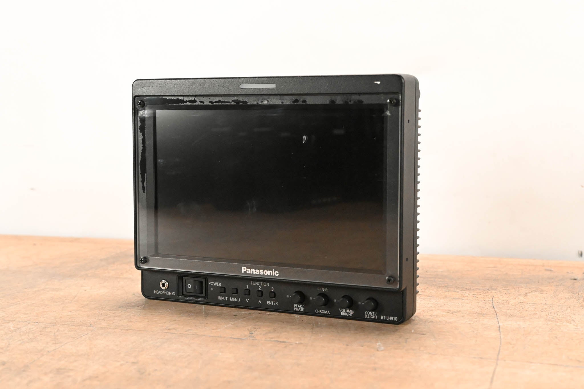 Panasonic BT-LH910G 9" LCD HDMI / SDI Video Monitor (NO POWER SUPPLY)