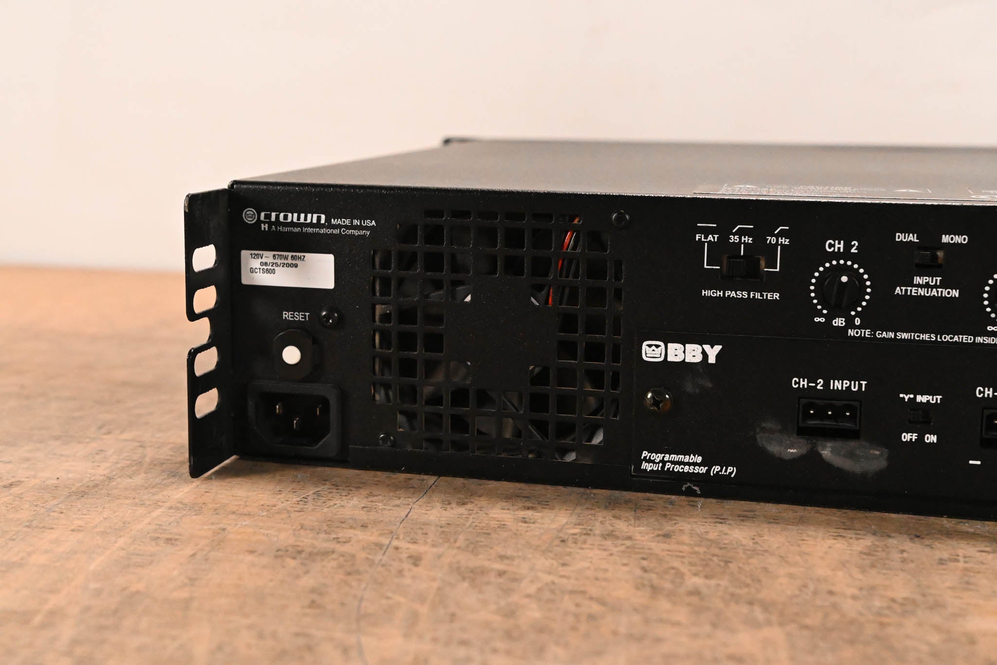 Crown CTs 600 Two-Channel 300W Power Amplifier